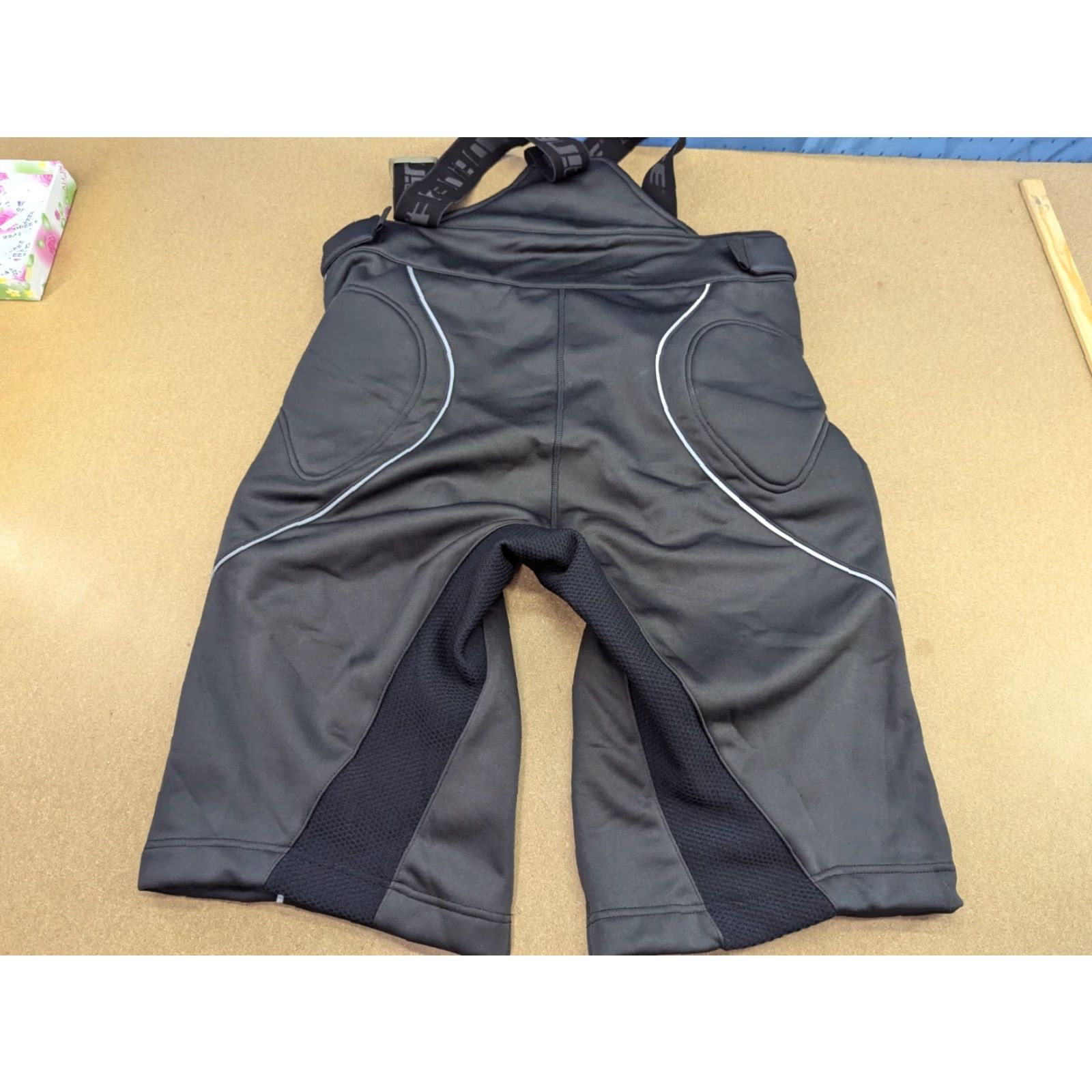Dainese Dainese Ski Shorts Mens L Suspenders Outdoor Winter Side Leg Protection Athletic Quick Dry Black Polyester Sports Skiing Womens? Size US 33 - 2 Thumbnail