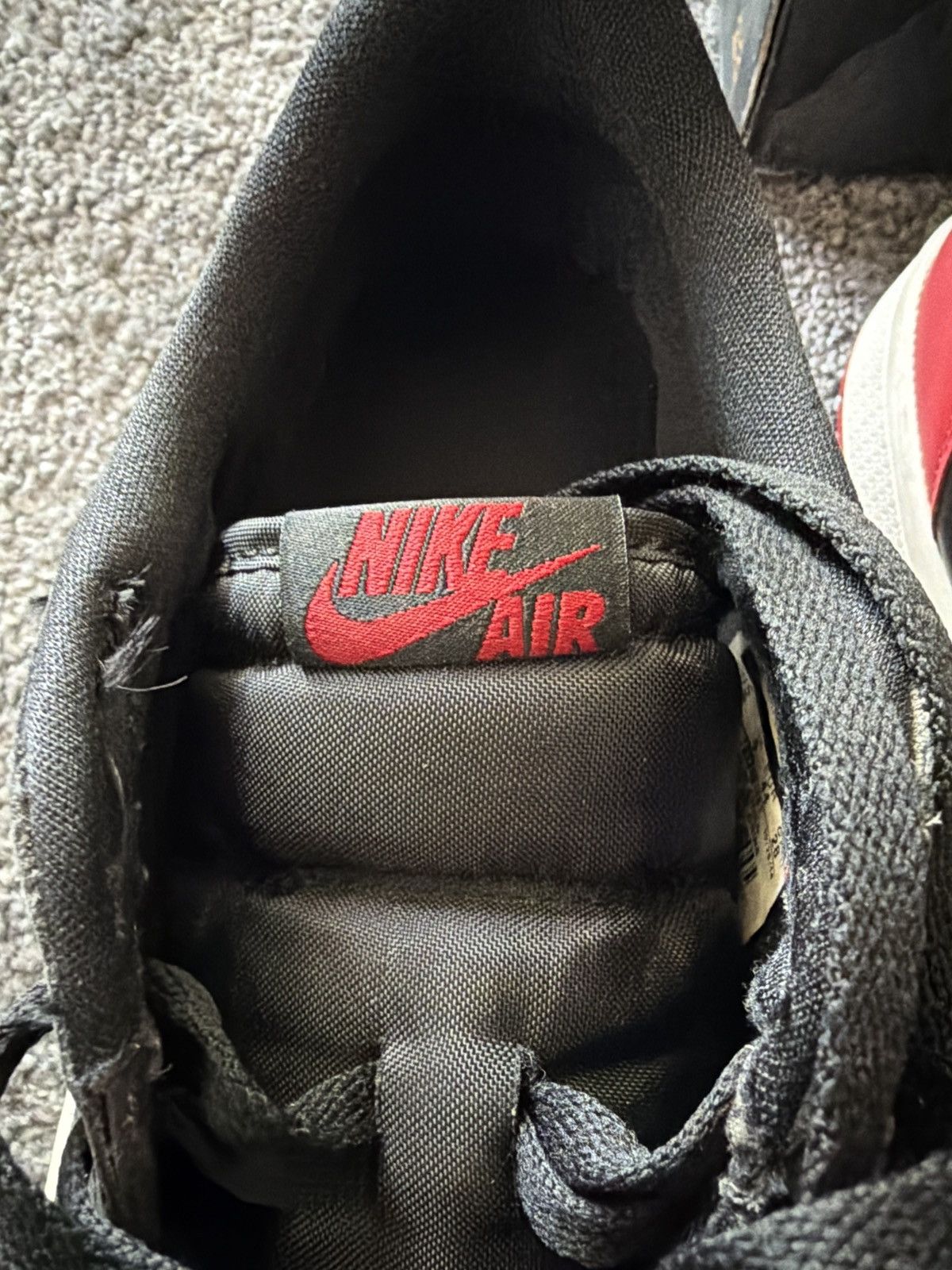 Nike 2015 bred 1 lows Size US 10 / EU 43 - 7 Thumbnail