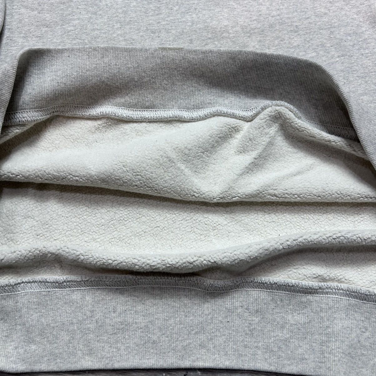 Fragment Design Interscope × Fragment “Lightning Bolt” Crewneck Heather Grey Size US XXL / EU 58 / 5 - 5 Thumbnail