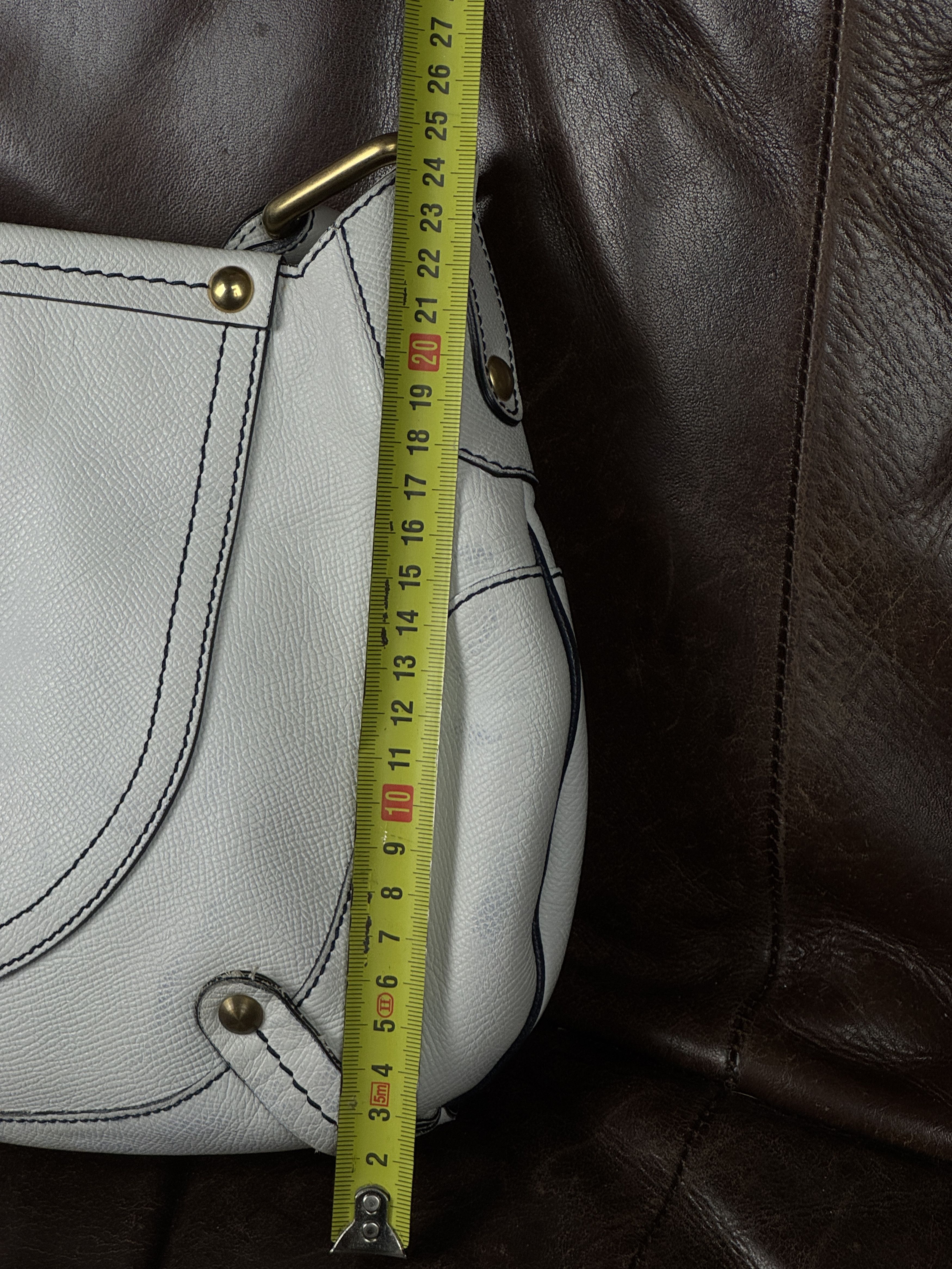 Salvatore Ferragamo Beautiful Vintage White Leather Salvatore Ferragamo Bag Size ONE SIZE - 14 Thumbnail