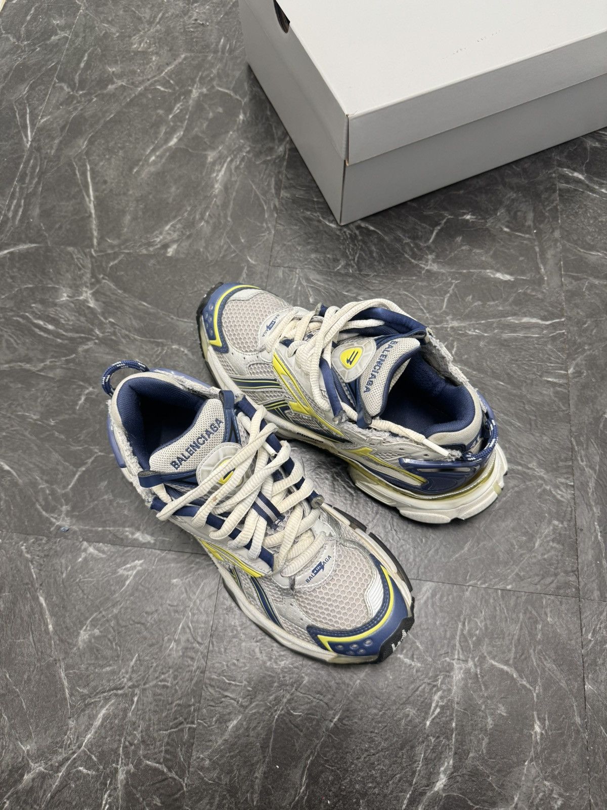 Balenciaga Balenciaga Runner Sneakers Size US 8 / EU 41 - 2 Thumbnail