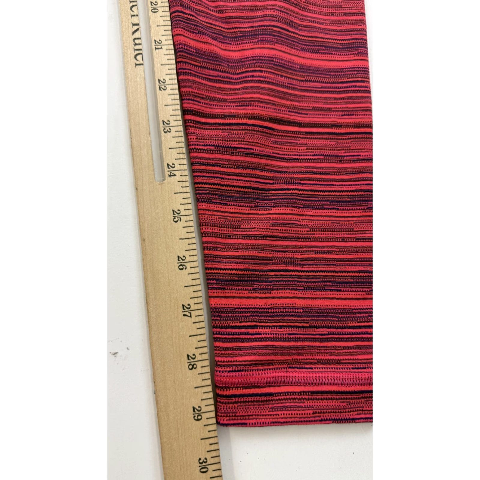 Lululemon Lululemon Pants Womens 6 Pink Red Stripe High Rise Yoga Athletic Full Length Pants Size 28" / US 6 / IT 42 - 5 Thumbnail