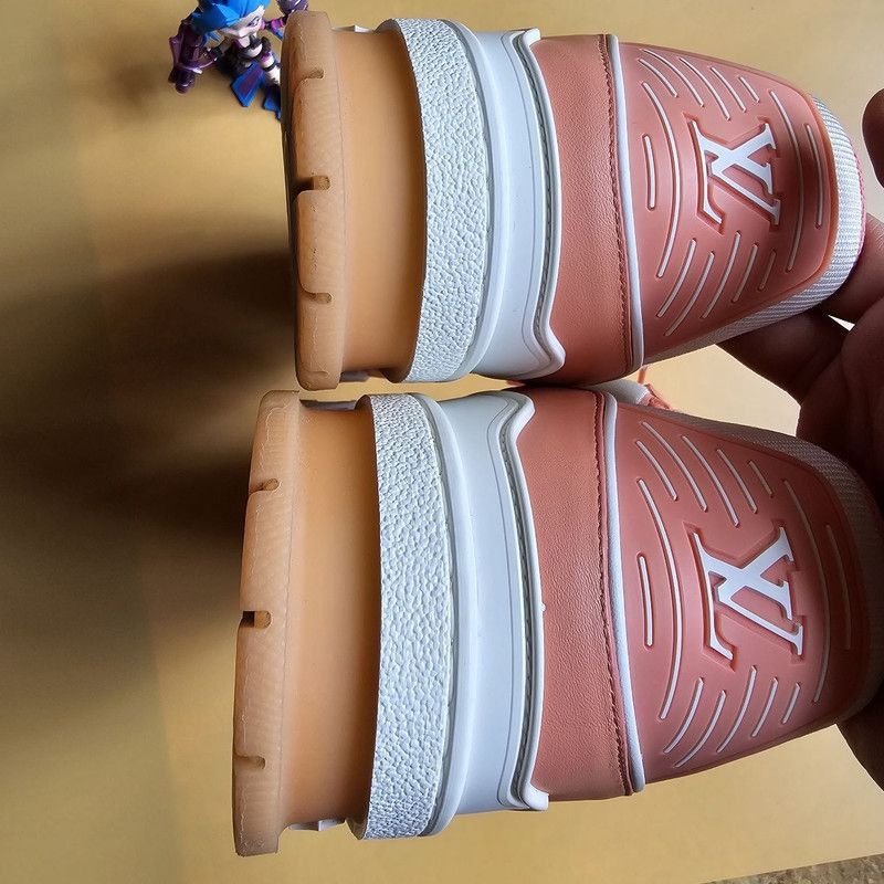 Louis Vuitton Louis Vuitton Trainer Low-Top Sneakers in Peach Pink -2505 Size US 8 / IT 38 - 3 Thumbnail