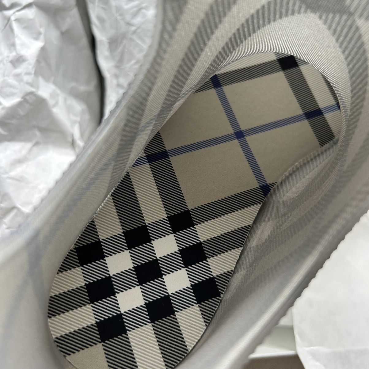 Burberry Burberry Marsh ‘Lichen’ Ankle Rubber Boot sz 8M (41EU) Size US 8 / EU 41 - 7 Thumbnail
