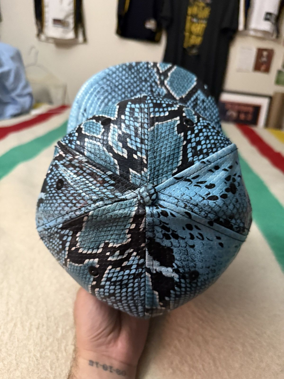 Jeremy Scott 2013 Jeremy Scott New Era Blue Black Snakeskin Hat Size 8 Size ONE SIZE - 7 Thumbnail