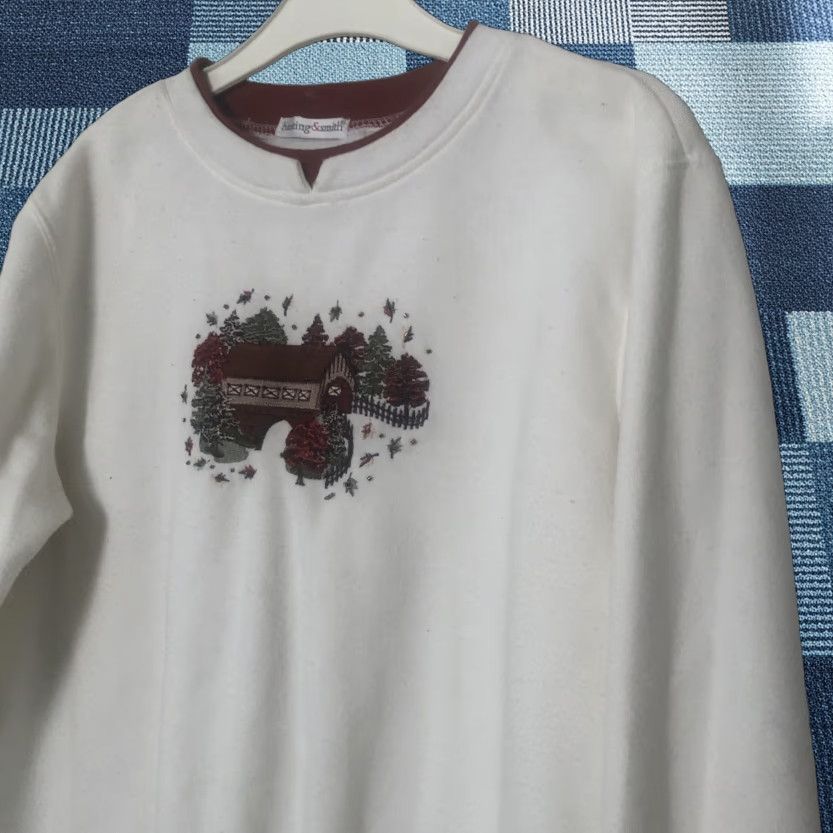 Vintage VINTAGE Grandma Women’s Crewneck Covered Bridge Fall White Sweatshirt Sz M Size M / US 6-8 / IT 42-44 - 1 Thumbnail