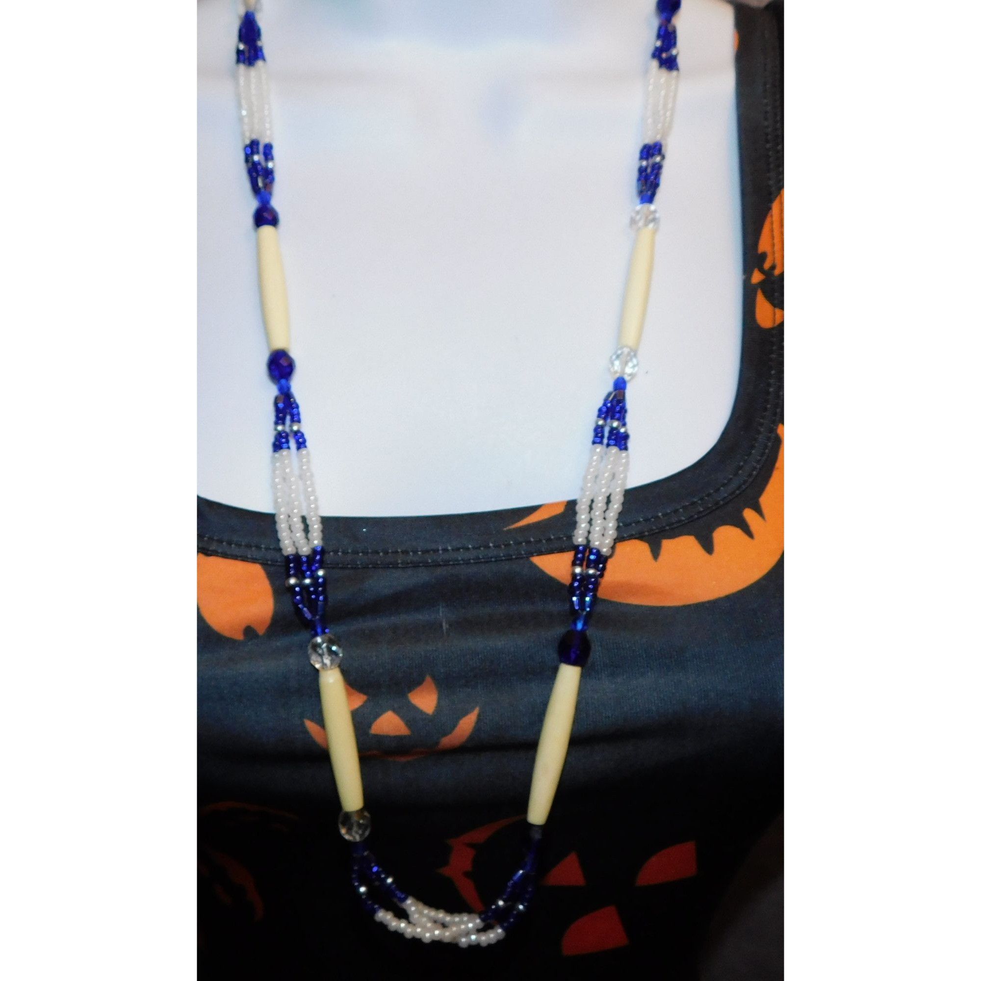 Other Retro Blue White And Clear Beaded Necklace Size ONE SIZE - 2 Thumbnail