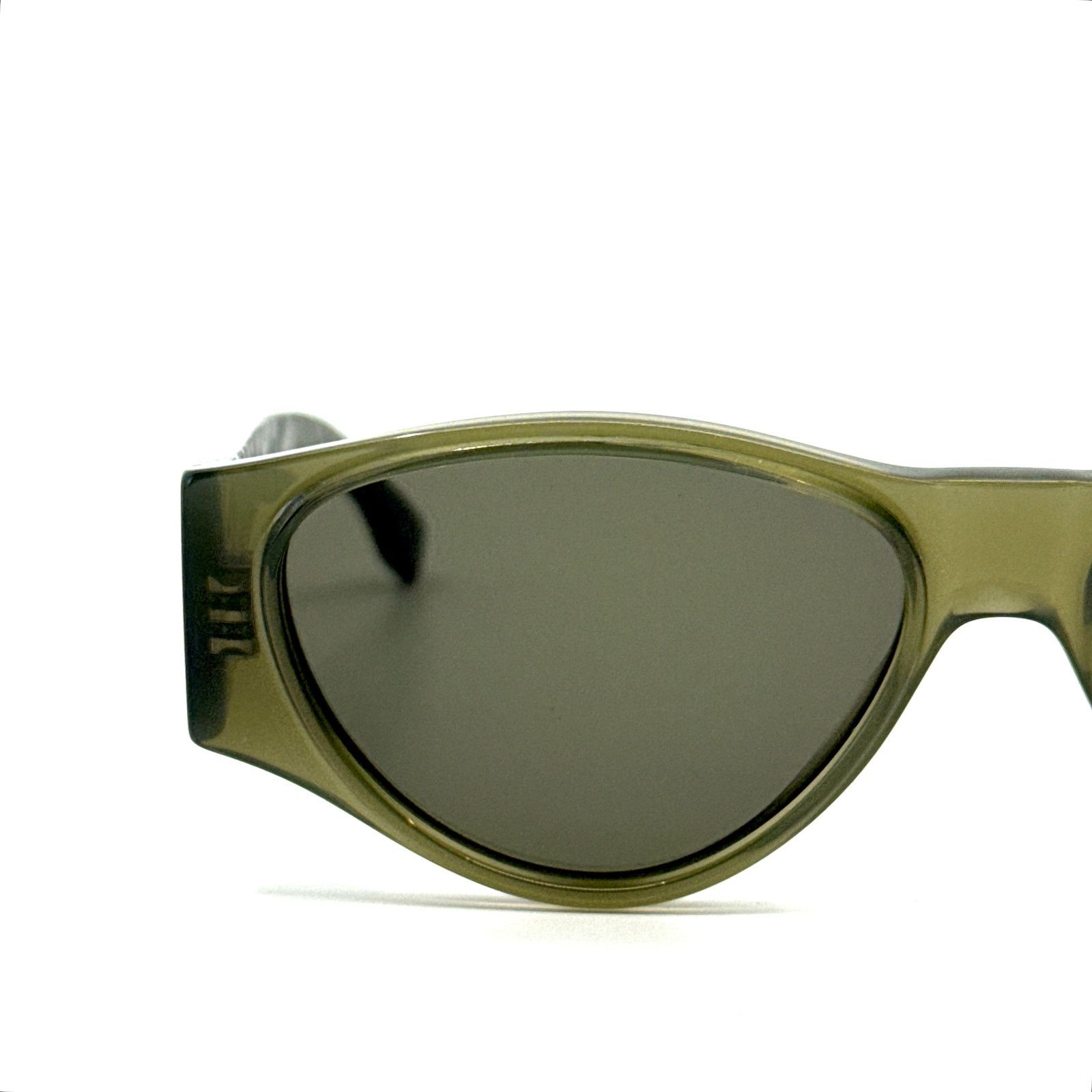 Fendi New, FENDI Sunglasses FE40158I 96N Authentic Size ONE SIZE - 4 Thumbnail
