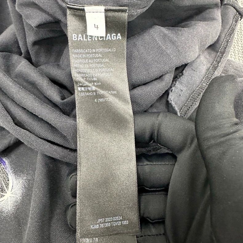 Balenciaga Balenciaga Letter printed short sleeve T-shirt with holes Size US XL / EU 56 / 4 - 4 Thumbnail
