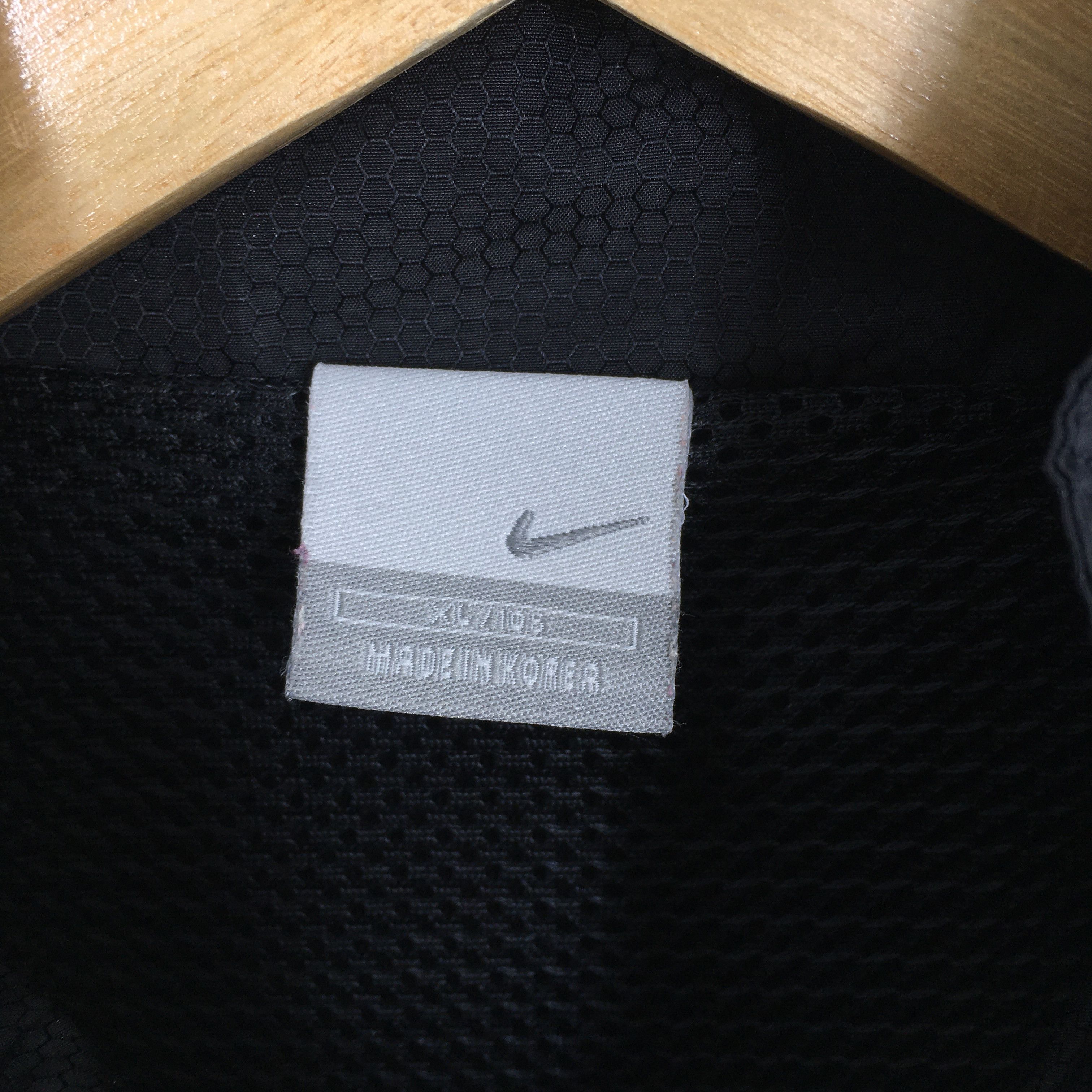 Nike Vintage 90's Nike Swoosh T90 Black Training Jacket XLarge Size US XL / EU 56 / 4 - 3 Thumbnail