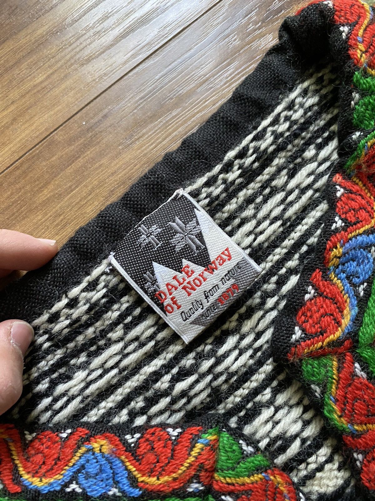 Coogi × Dale Of Norway × Vintage Dale Of Norway Vintage Wool Sweater Size US L / EU 52-54 / 3 - 3 Thumbnail