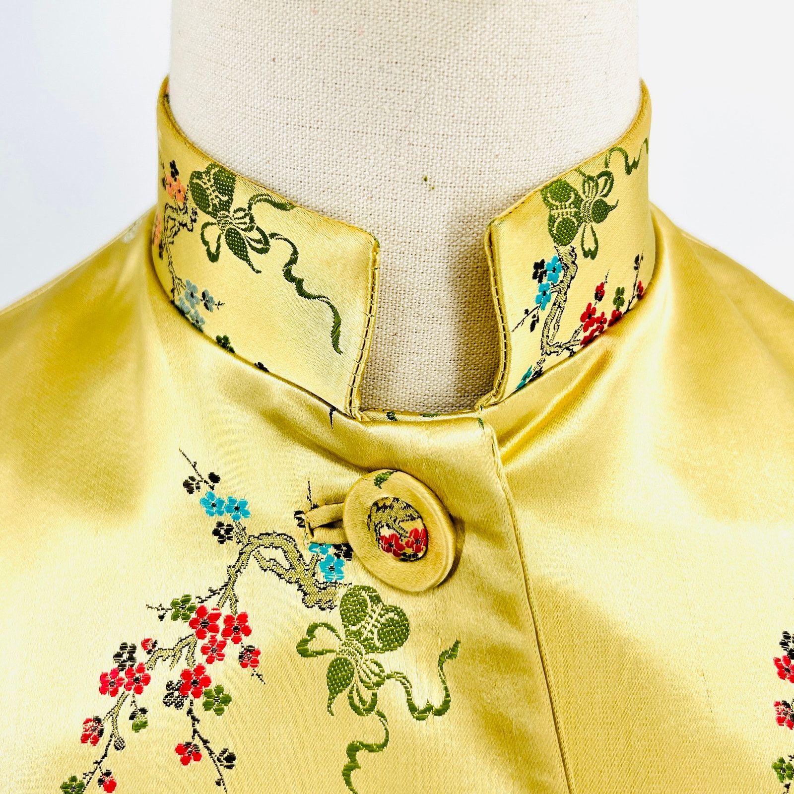 Vintage 60s Couture Gold 100% Silk Satin Cheongsam Dress Suit Size M / US 6-8 / IT 42-44 - 7 Thumbnail
