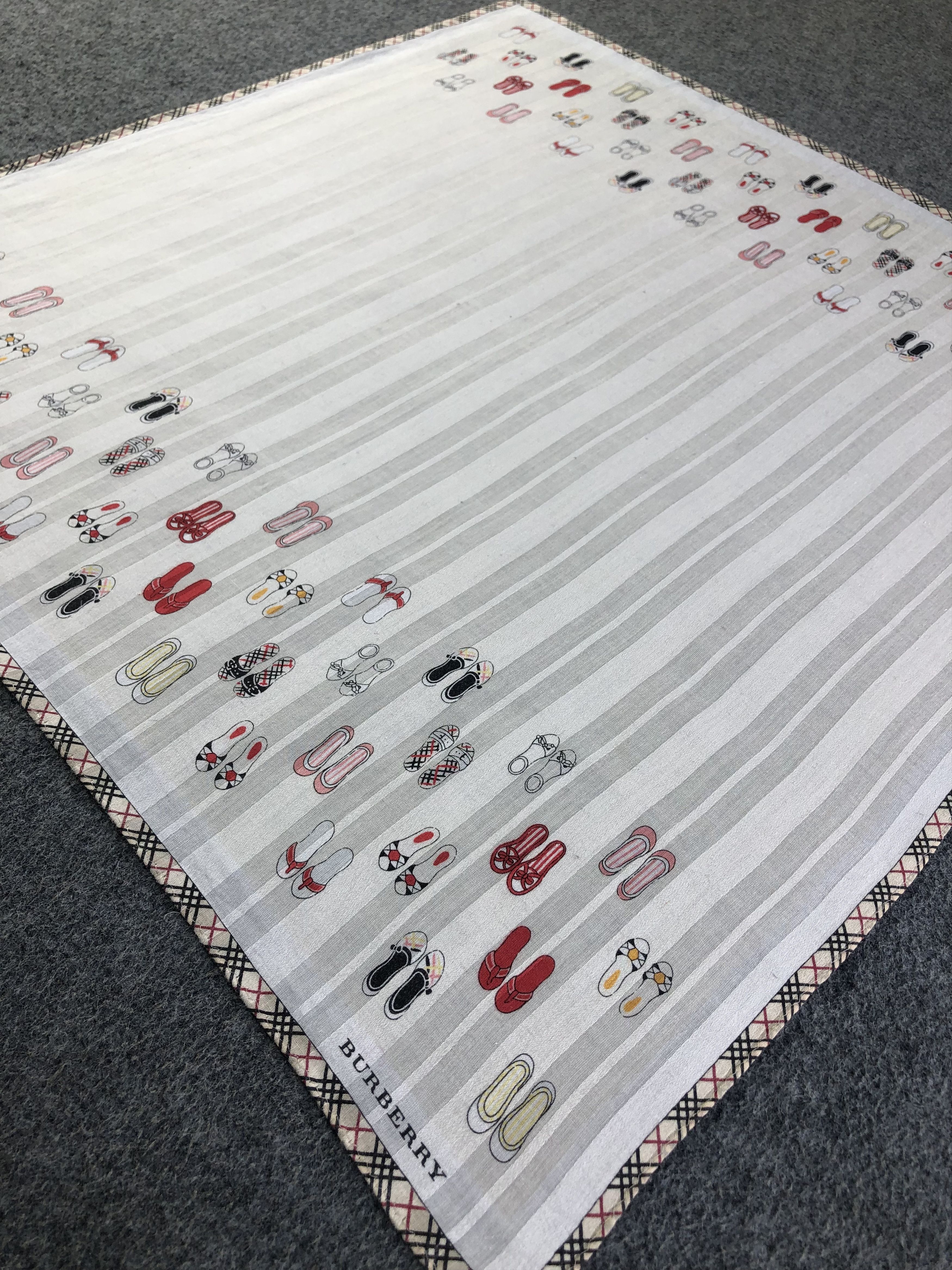 Burberry Burberry Handkerchief / Bandana / Neckerchief C415 Size ONE SIZE - 4 Thumbnail