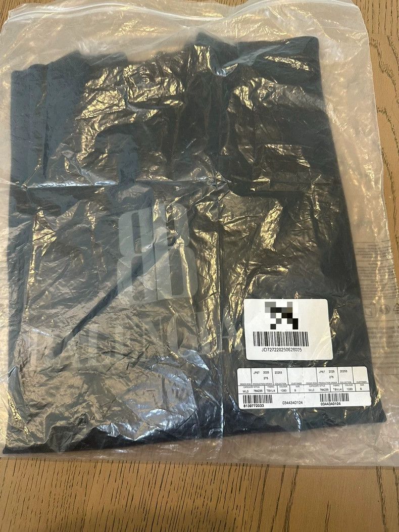 Balenciaga Balenciaga BB Medium T-shirt Size US S / EU 44-46 / 1 - 7 Thumbnail