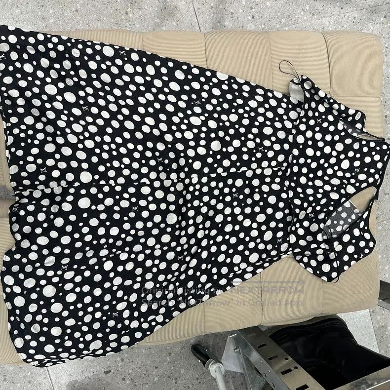 Louis Vuitton Louis Vuitton SS23 Polka Dot Cropped Halter Sleeveless Dre Size XS / US 0-2 / IT 36-38 - 2 Thumbnail