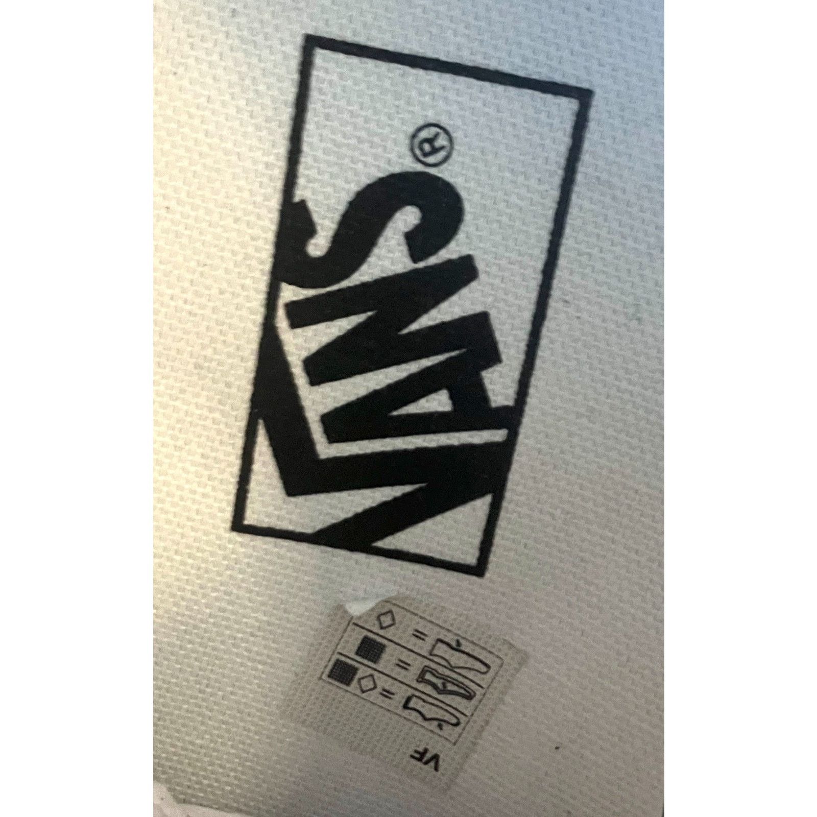 Vans Vans x Netflix FYSee '24 Promo Release - Rare Sz M 5.5/W 7 Size US 7 / IT 37 - 6 Thumbnail