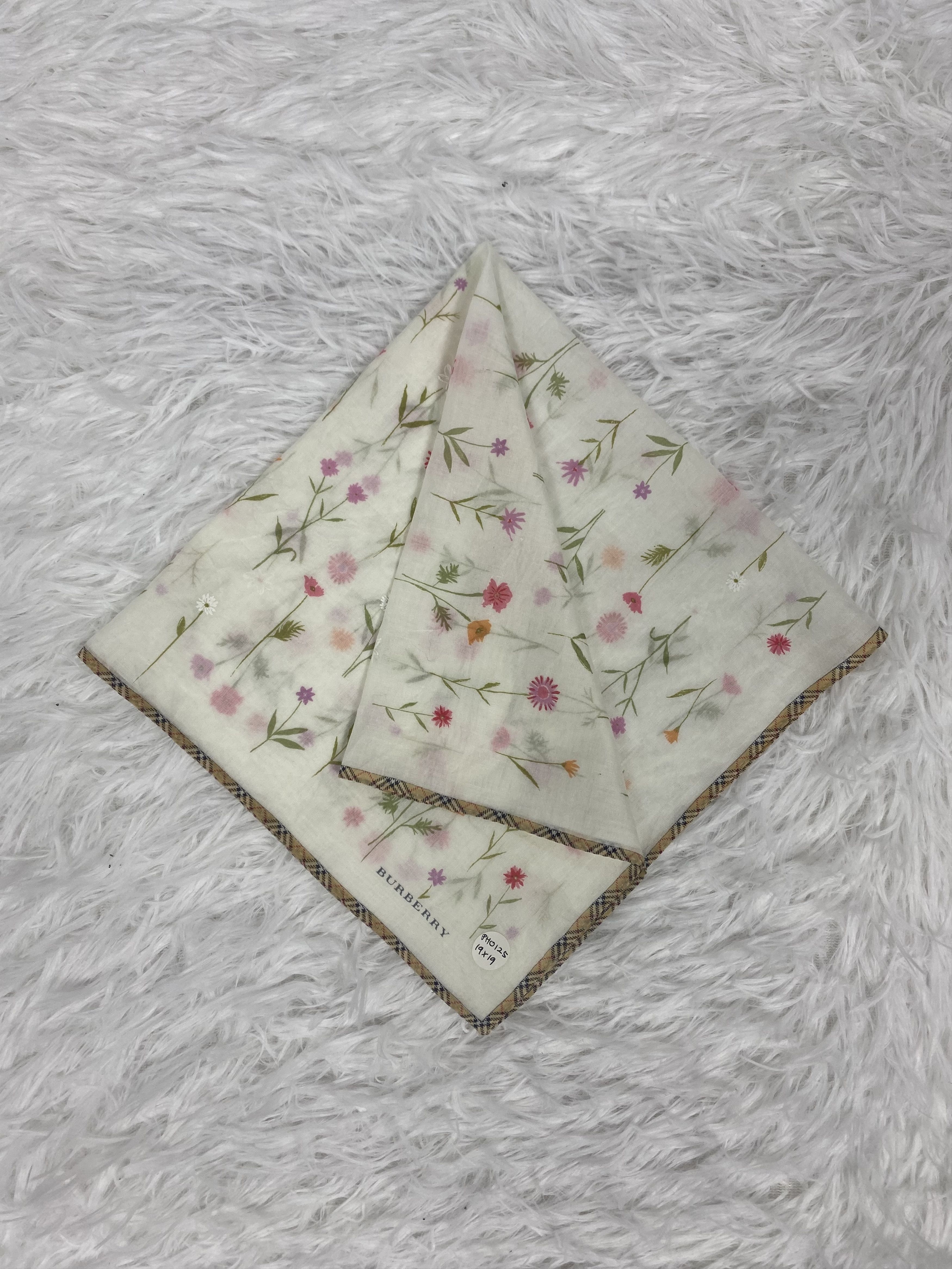 Burberry Vintage Burberry Handkerchief PH0125 Size ONE SIZE - 1 Thumbnail