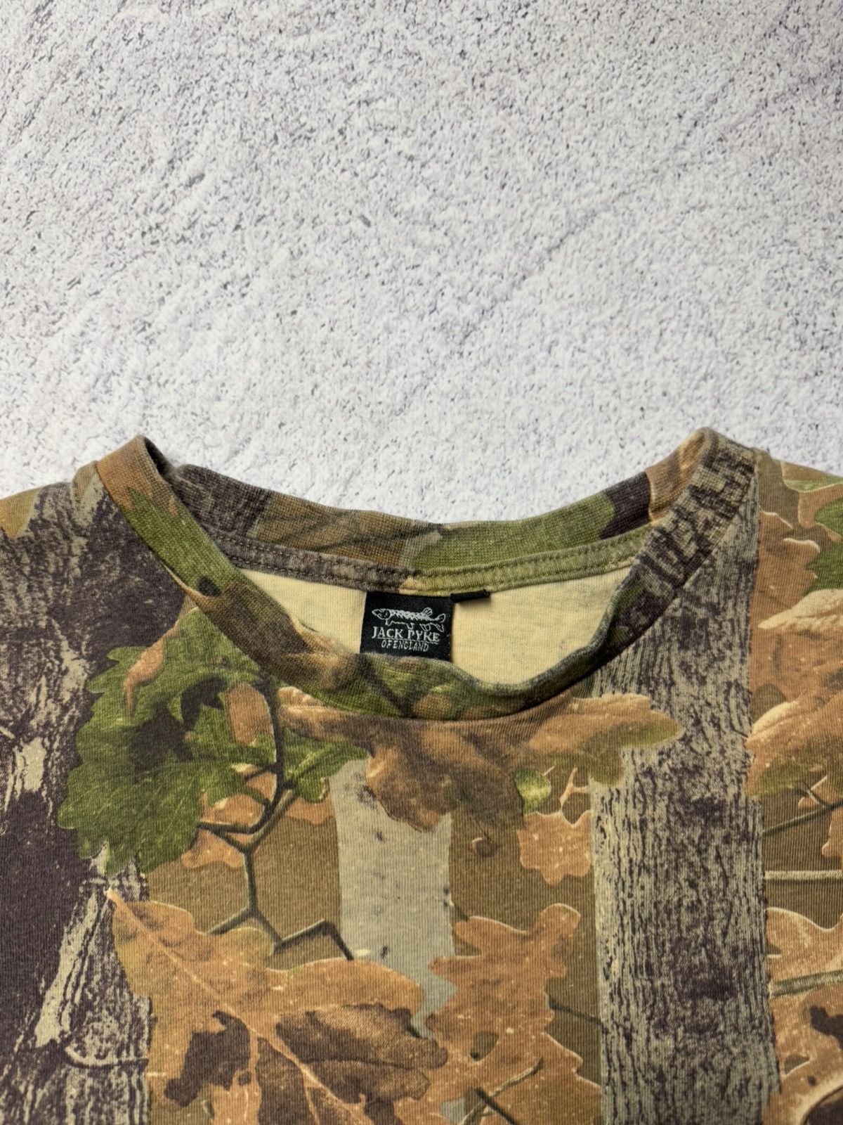 Realtree Crazy Vintage Y2K Realtree Camo T-shirt Carhartt Style Size US XL / EU 56 / 4 - 10 Thumbnail