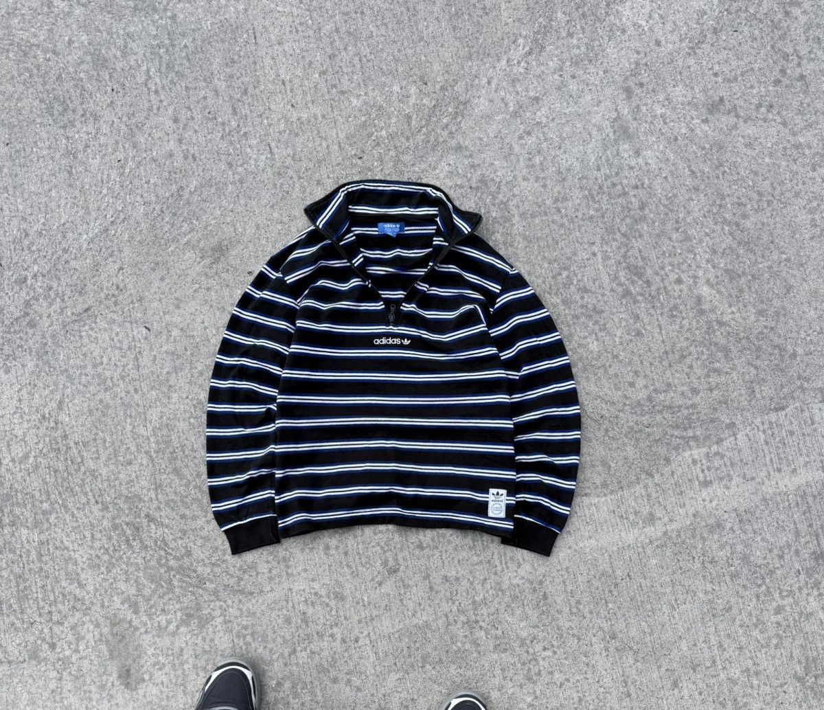 Adidas × Vintage Vintage Adidas Y2K avantgarde streetwear sweater Size US S / EU 44-46 / 1 - 1 Thumbnail