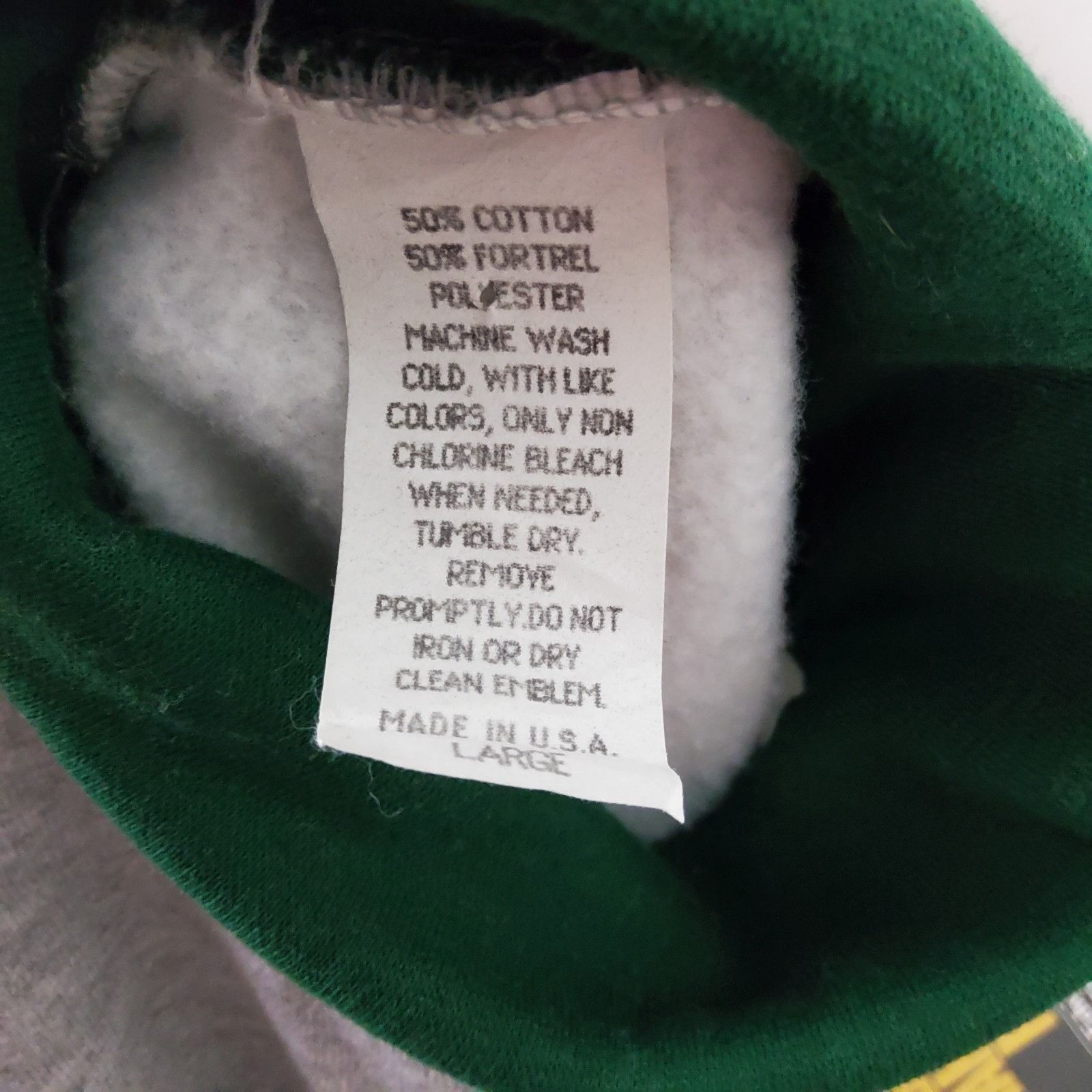 Nike Vintage Nike Men's Grey Sweater Shirt Size Large Green Turtl Size US L / EU 52-54 / 3 - 3 Thumbnail
