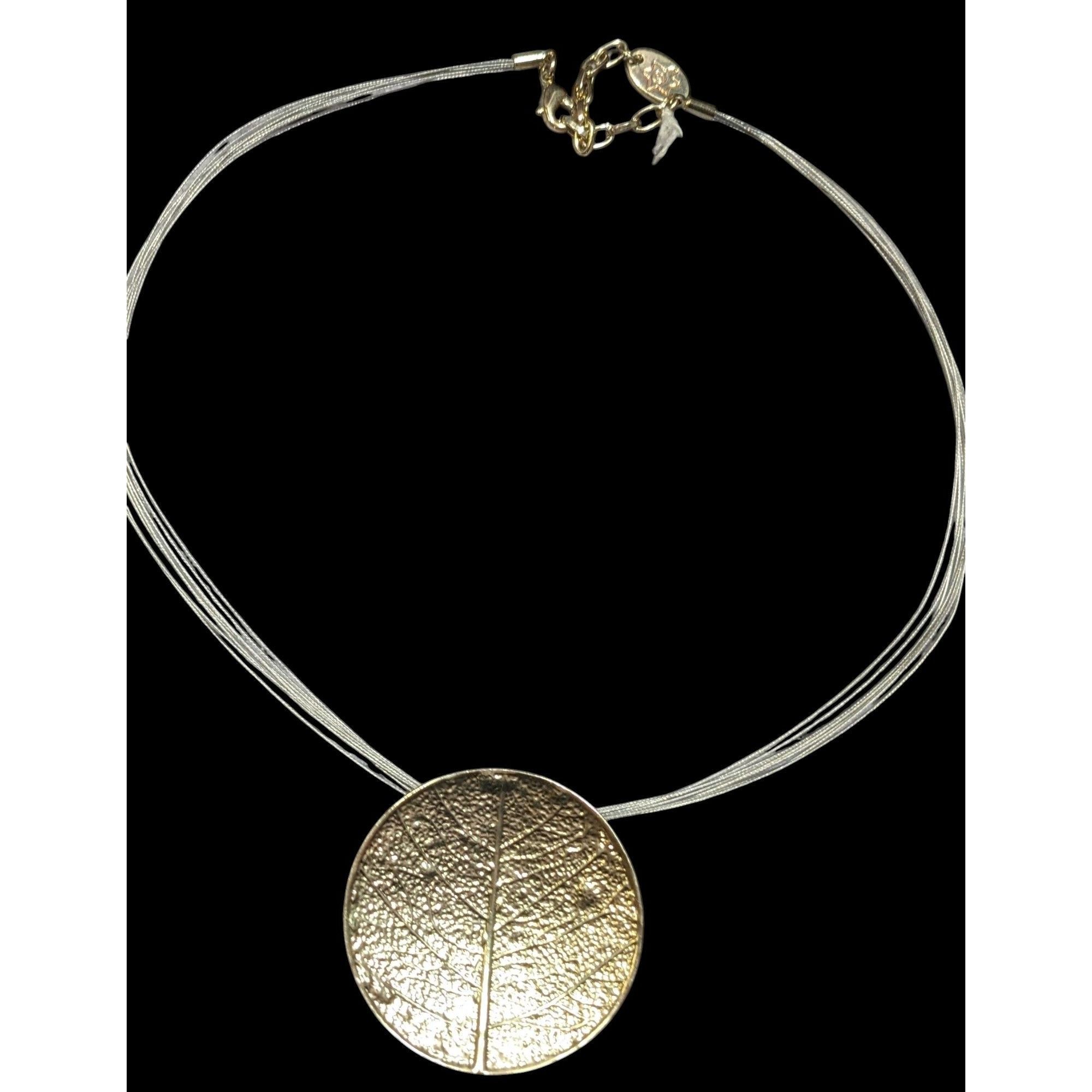 Other Caracol Leaf Embossed Gold Tone Pendant Necklace Size ONE SIZE - 1 Thumbnail