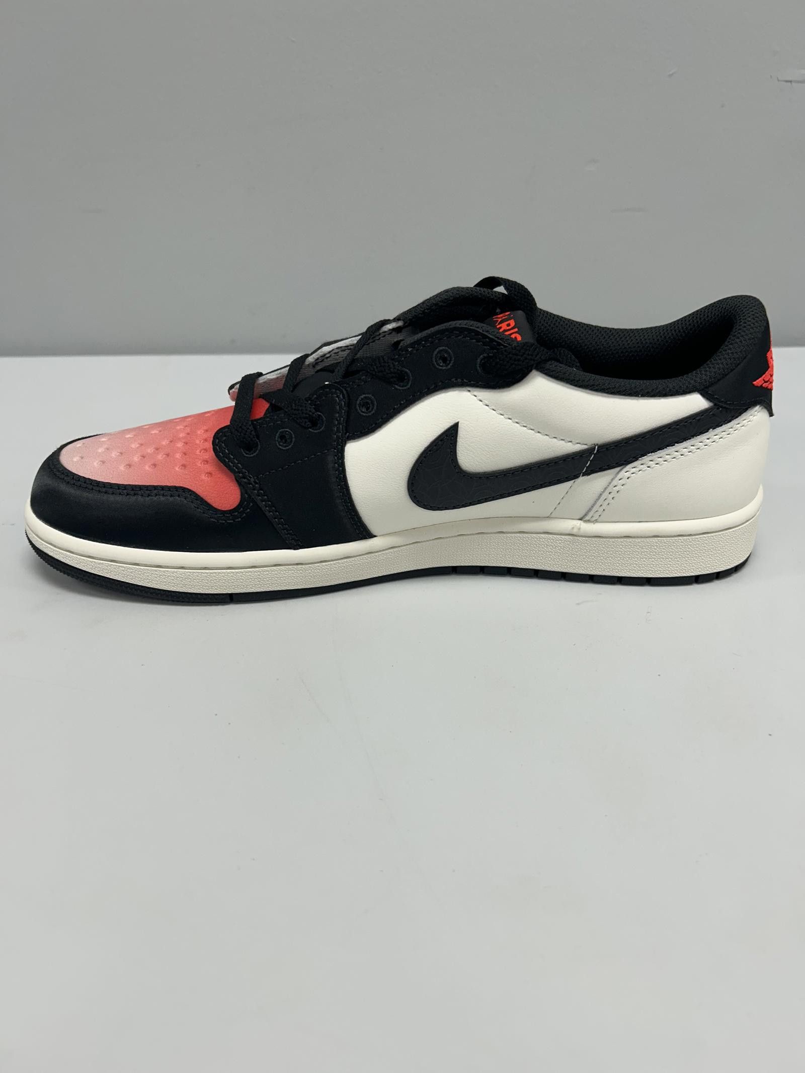 Nike Nike Air Jordan 1 Retro Low Paris Saint-Germain Size US 12 / EU 45 - 2 Thumbnail