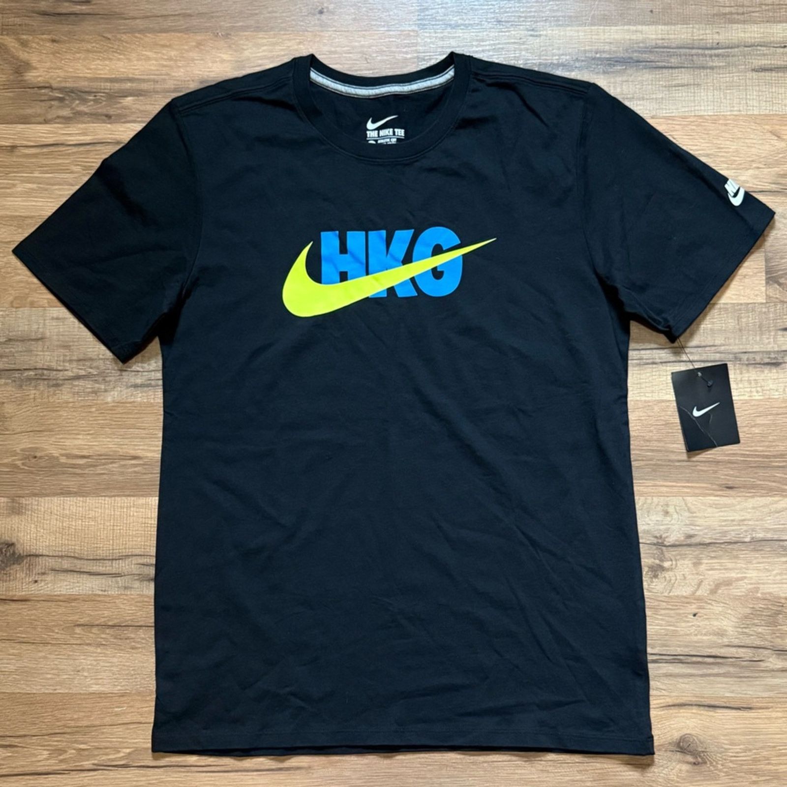Nike 2015 Nike Hong Kong Center Swoosh Short Sleeve Size US L / EU 52-54 / 3 - 1 Thumbnail