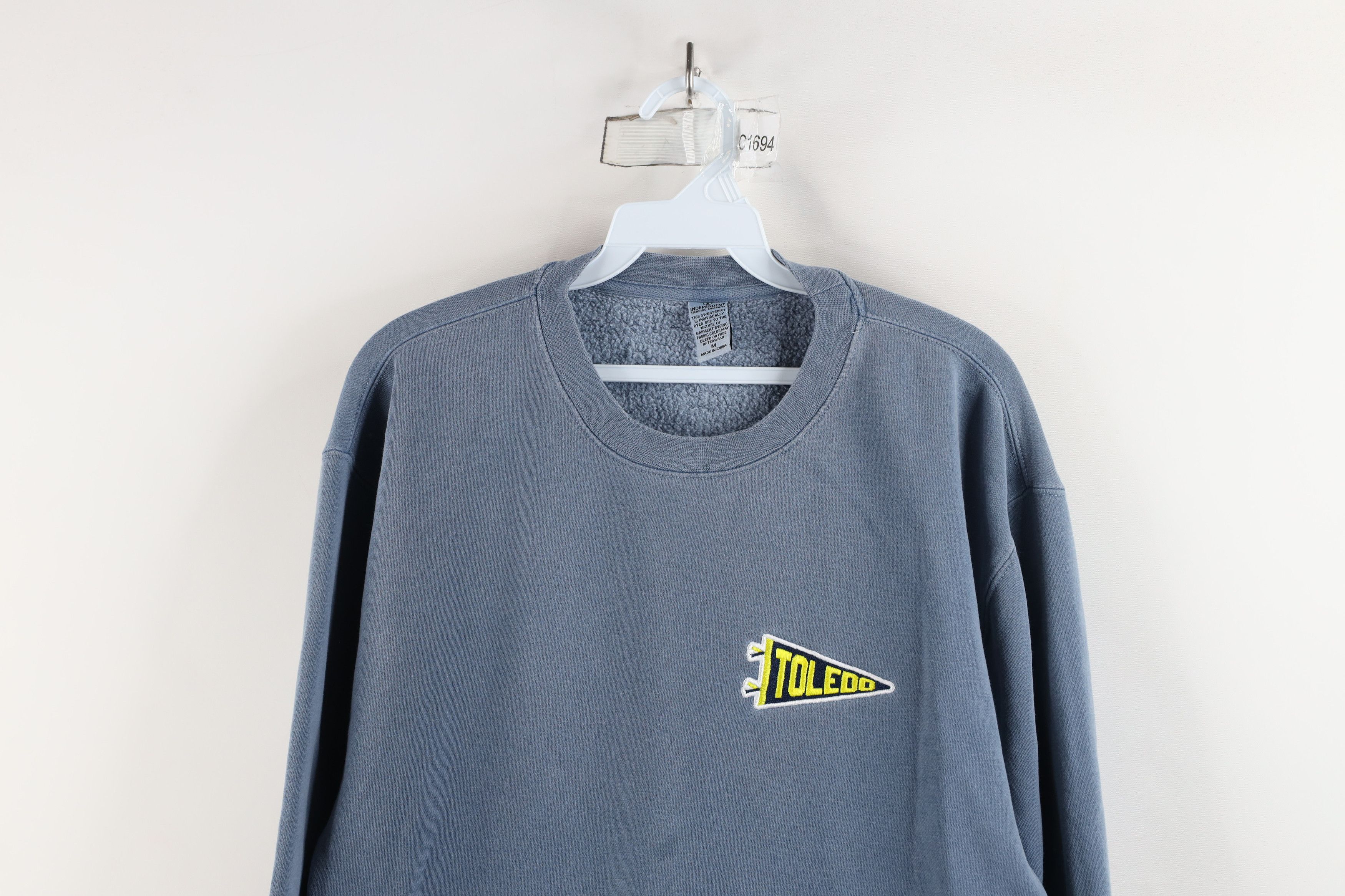 Vintage Vintage 90s Pennant University of Toledo Sweatshirt Blue Size US M / EU 48-50 / 2 - 2 Thumbnail