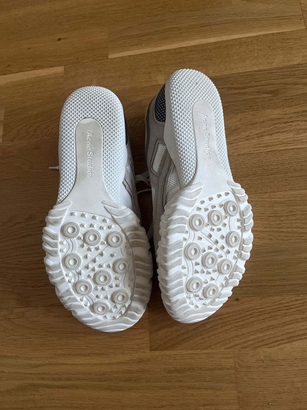 Acne Studios $500 Berun M sneakers in white/beige multi Size US 11 / EU 44 - 5 Thumbnail