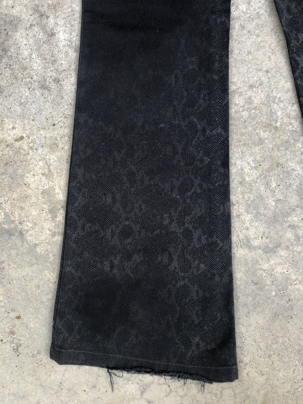 Tornado Mart Tornado Mart Flared Jeans Snake Skin Wax Jeans Size US 29 - 11 Thumbnail