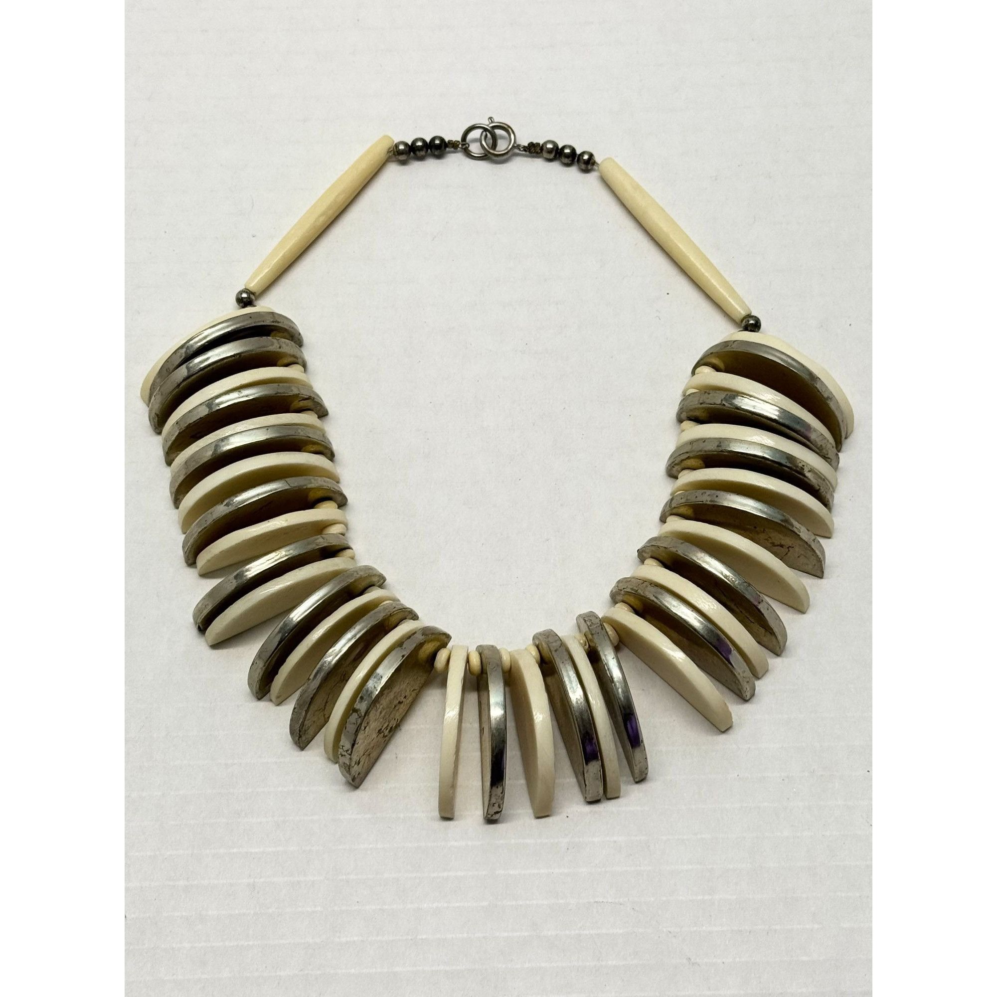 Vintage Vintage metal and white carved disc collar necklace Size ONE SIZE - 1 Thumbnail