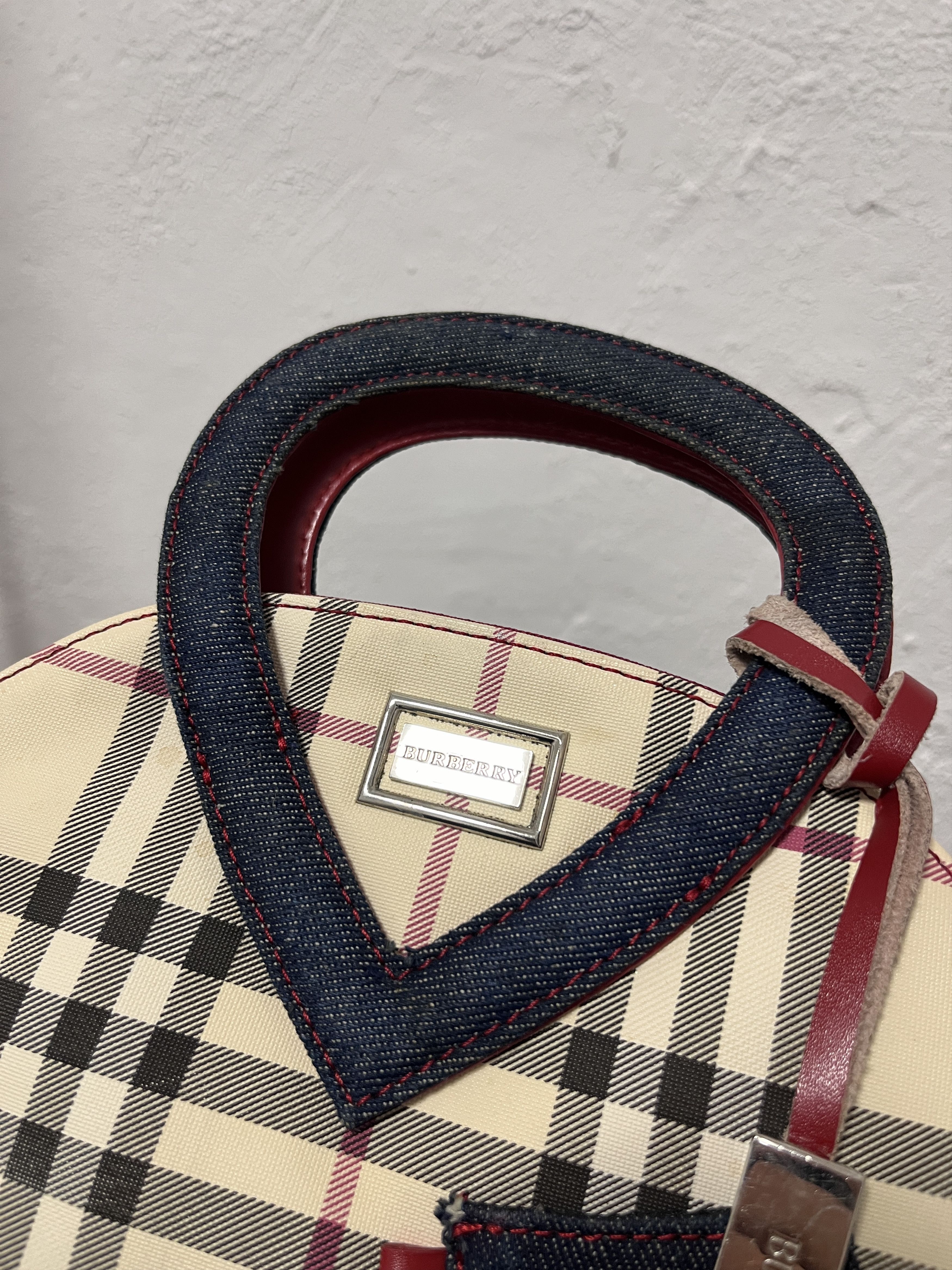 Burberry × Vintage 1990s BURBERRY's CUTE MONOGRAM RARE BAG - 6139 Size ONE SIZE - 4 Thumbnail