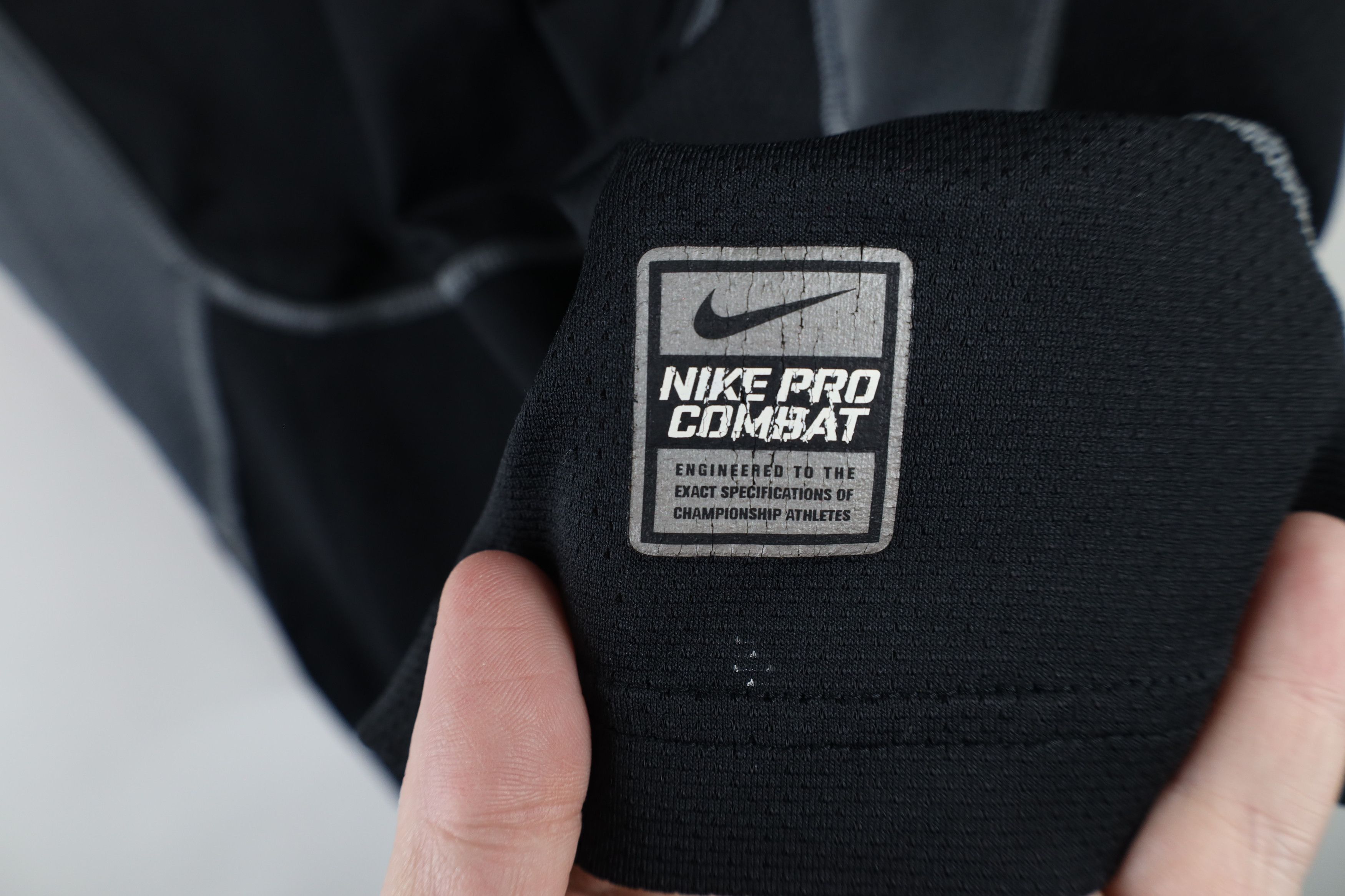 Nike × Vintage Nike Pro Combat Compression Training Sleeveless T-Shirt Size US L / EU 52-54 / 3 - 6 Thumbnail