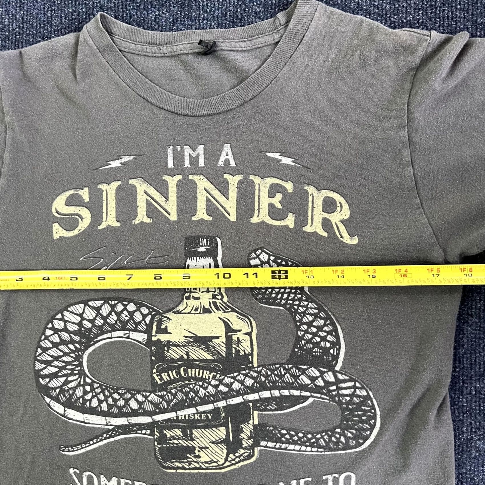Vintage Eric Church Shirt Mens Small Gray Sinner Whiskey Snake Graphic Tee T-Shirt Size US S / EU 44-46 / 1 - 4 Thumbnail