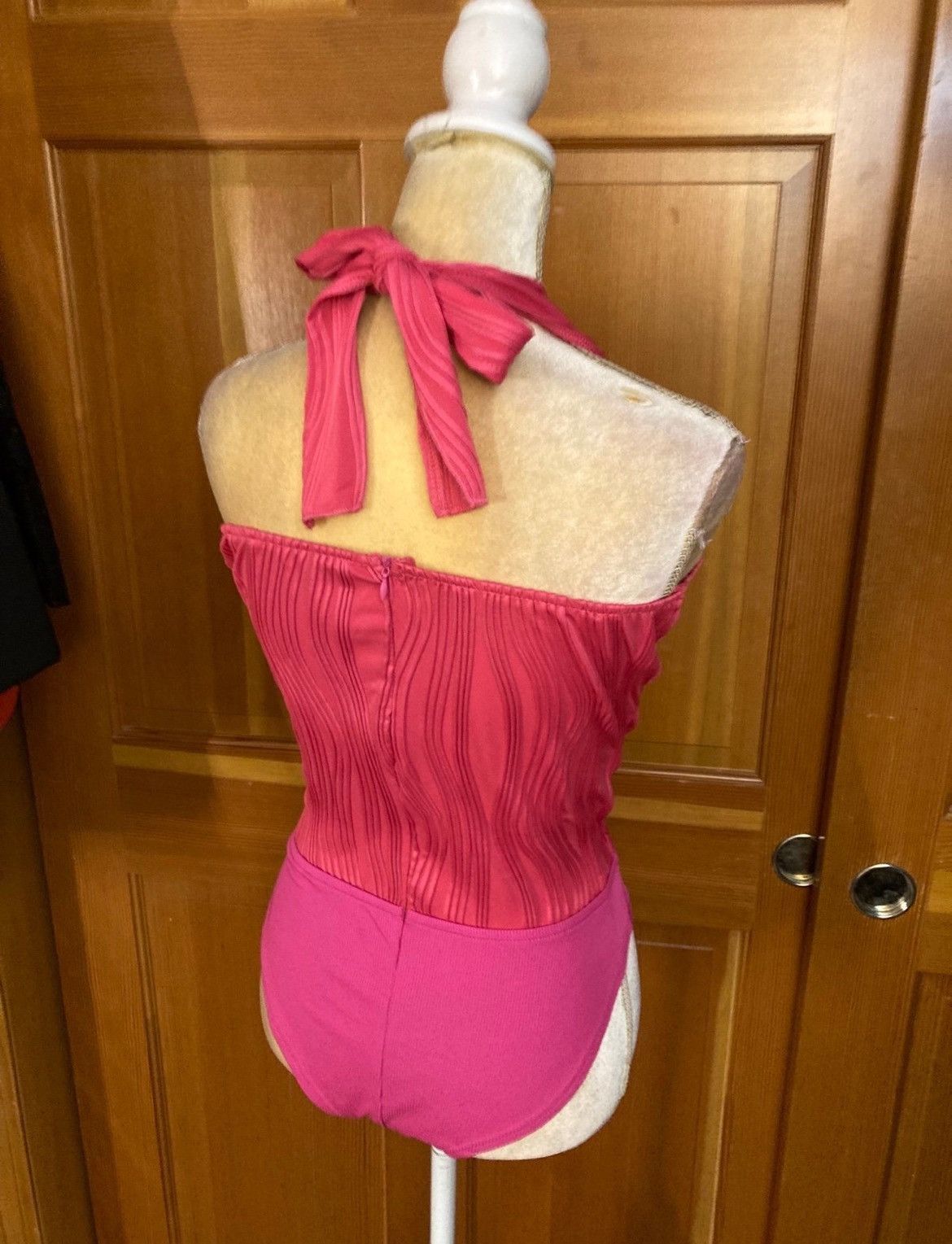 Designer × Other Nwt, Lavishly Paris Privé Solid Halter Bodysuit. Size M / US 6-8 / IT 42-44 - 2 Thumbnail