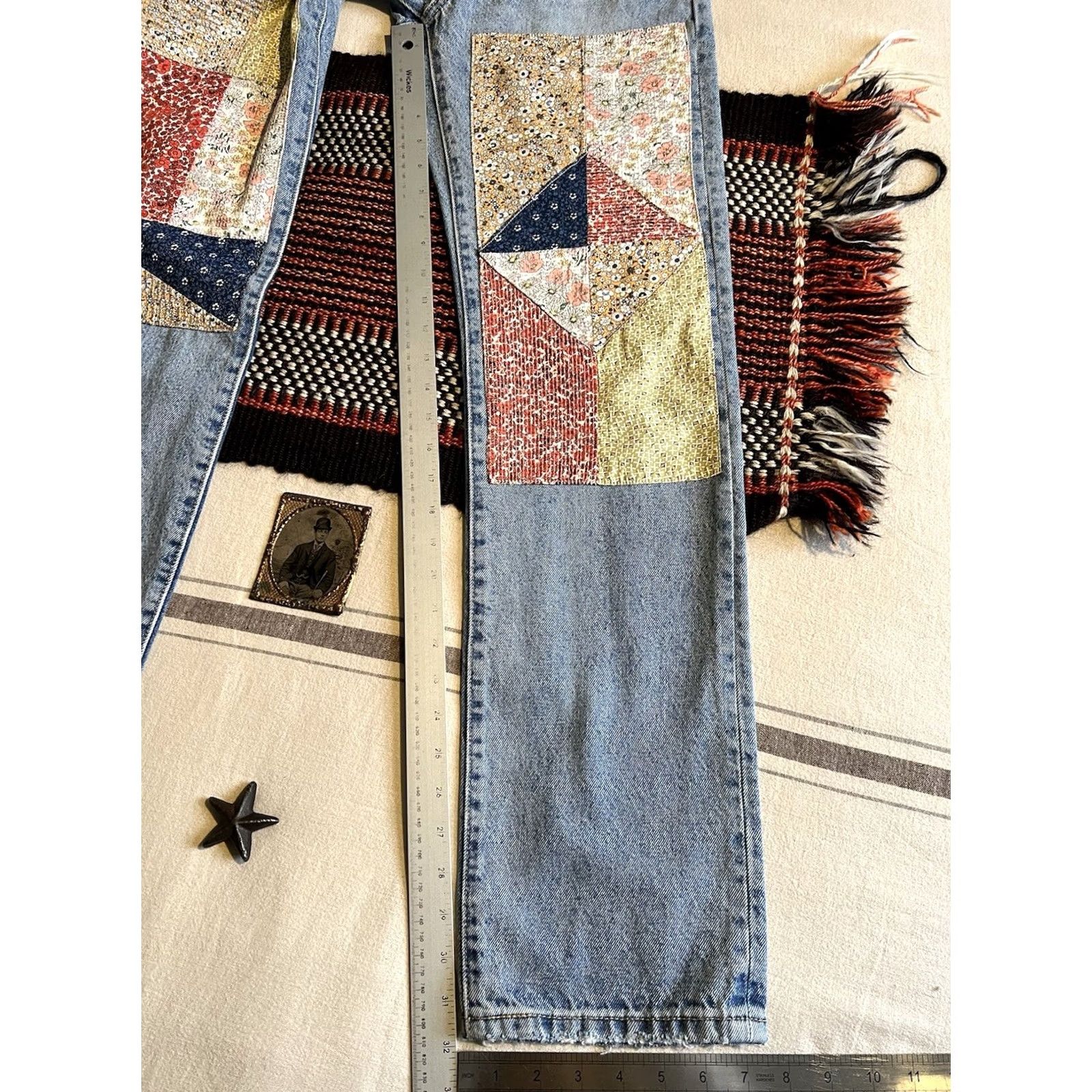 Levi's Levi's 501 Jeans Women Vintage 90s Kasuri Floral Patchwork 26x32 Blue Denim Regular Rise 5-Pocket Distressed Womens Jeans Size 26" / US 2 / IT 38 - 7 Thumbnail
