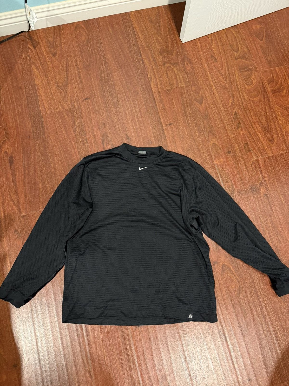 Nike Vintage nike mesh longsleeve size L Size US L / EU 52-54 / 3 - 1 Thumbnail