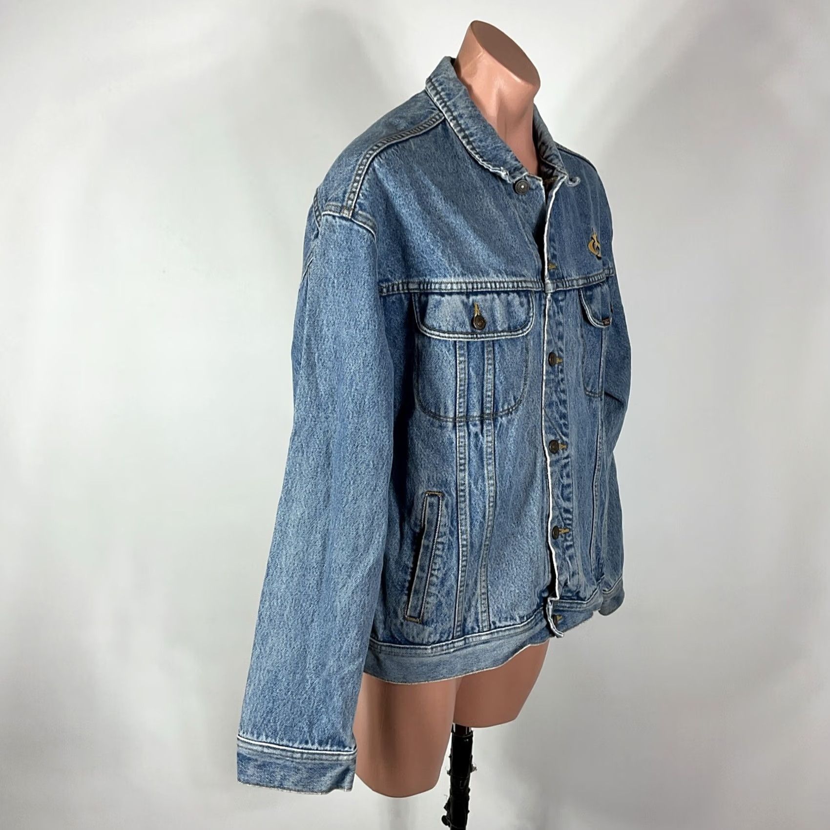 Lee VTG Lee Denim Jean Jacket Embroidered Gold Star Canadian Tuxedo Sz XL Denim Work Jacket 1990s Blue Rockabilly Mens Size US 36 / EU 52 - 5 Thumbnail