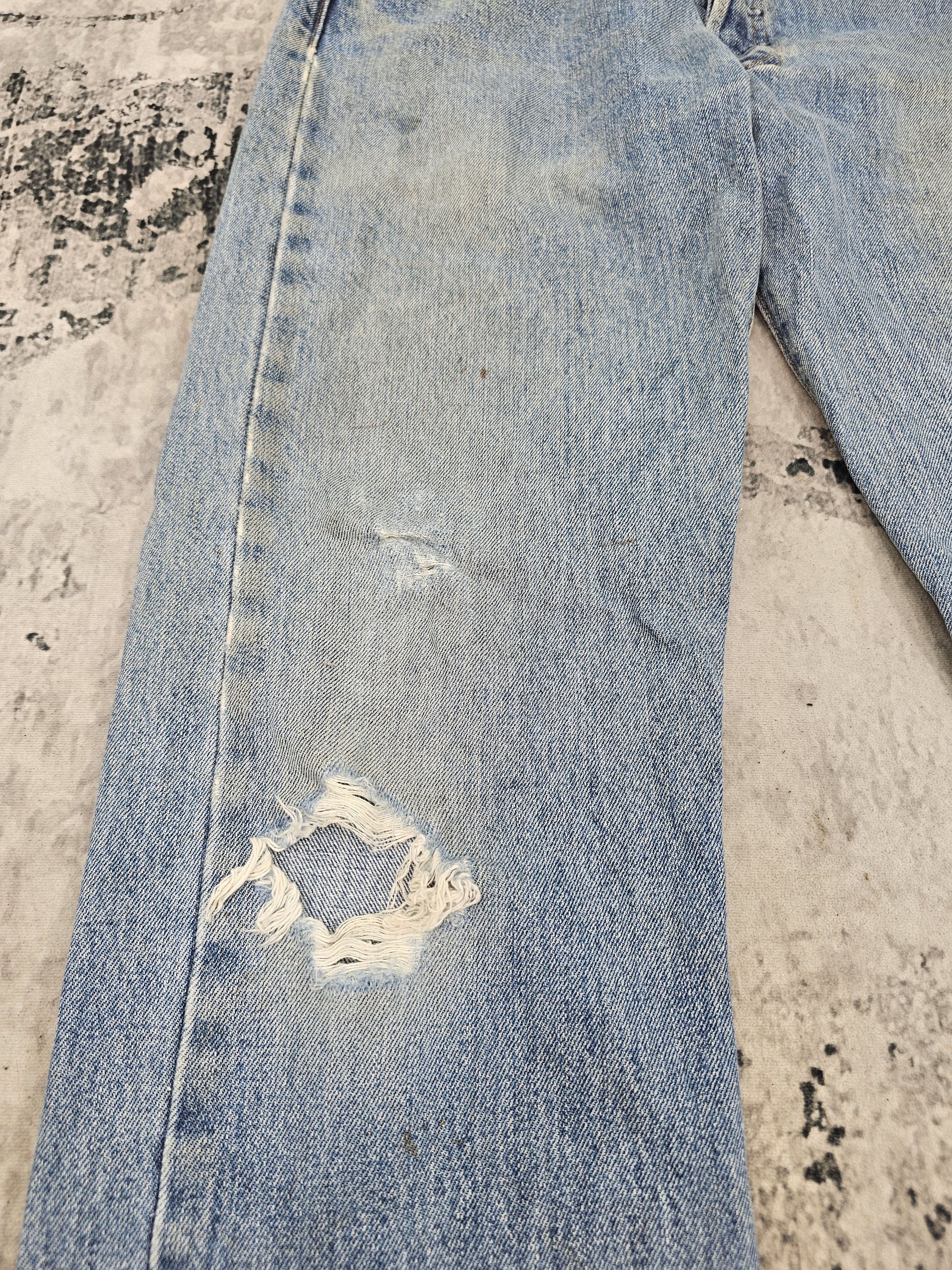 Levi's Vintage Clothing LEVIS 501 Sun Faded Distressed Ripped Size 35X35 Jeans L0436 Size US 35 - 5 Thumbnail