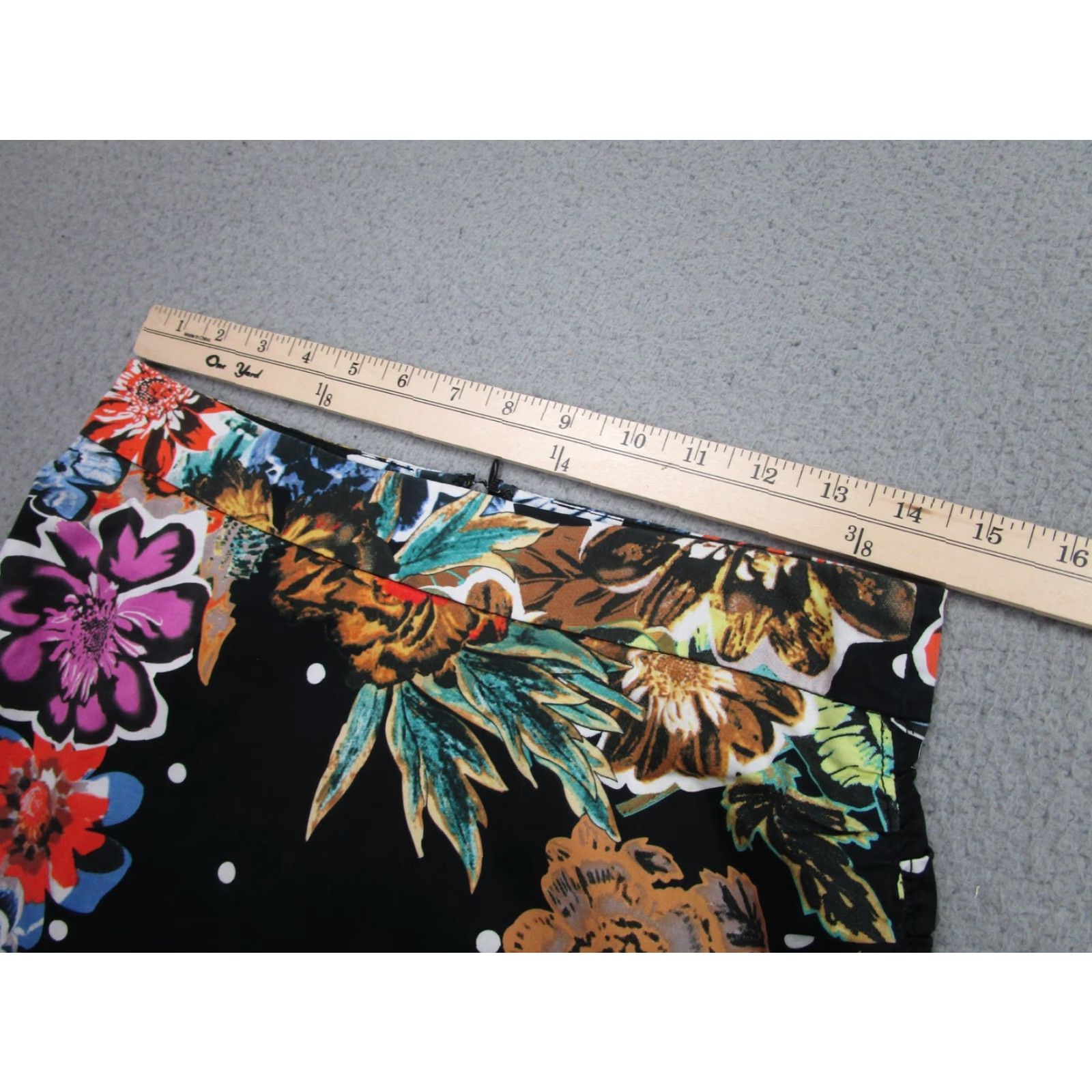 Vintage Baraschi Skirt Womens 6 Black Floral Polka Dot Pencil Knee Length Lined Stretch Size 28" / US 6 / IT 42 - 4 Thumbnail