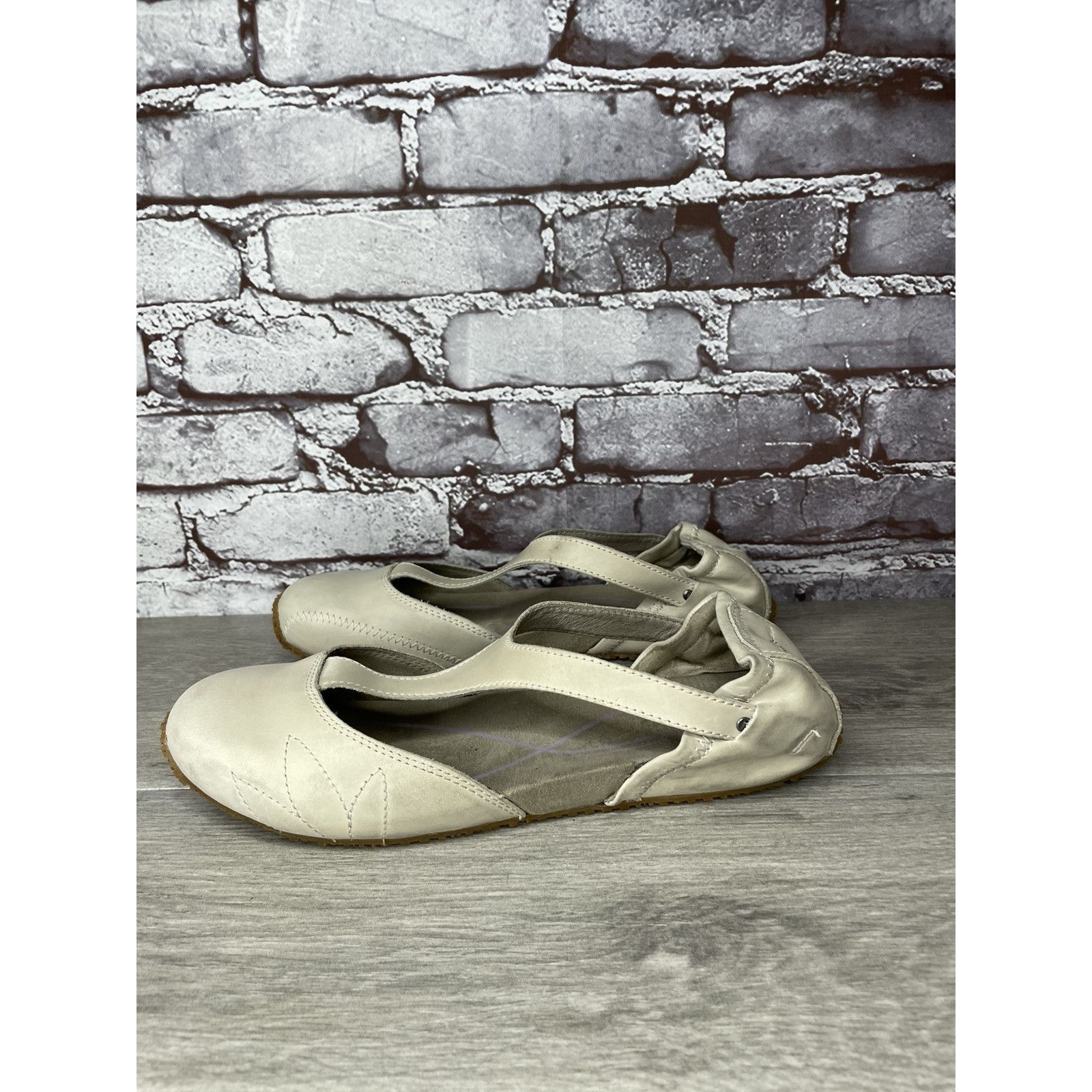 Eddie Bauer Eddie Bauer Beige Ivory Leather Closed Clogs Athletic Shoes Size US 10 / IT 40 - 10 Thumbnail