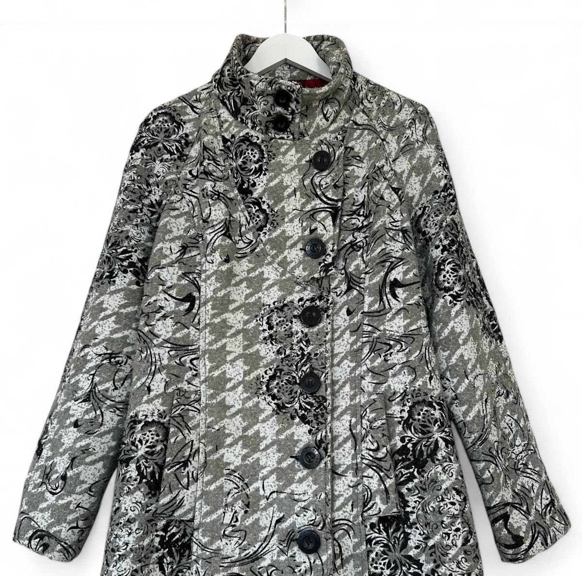 Desigual × Japanese Brand Desigual Unusual Winter Coat Button Women's Size 42 Size M / US 6-8 / IT 42-44 - 1 Thumbnail