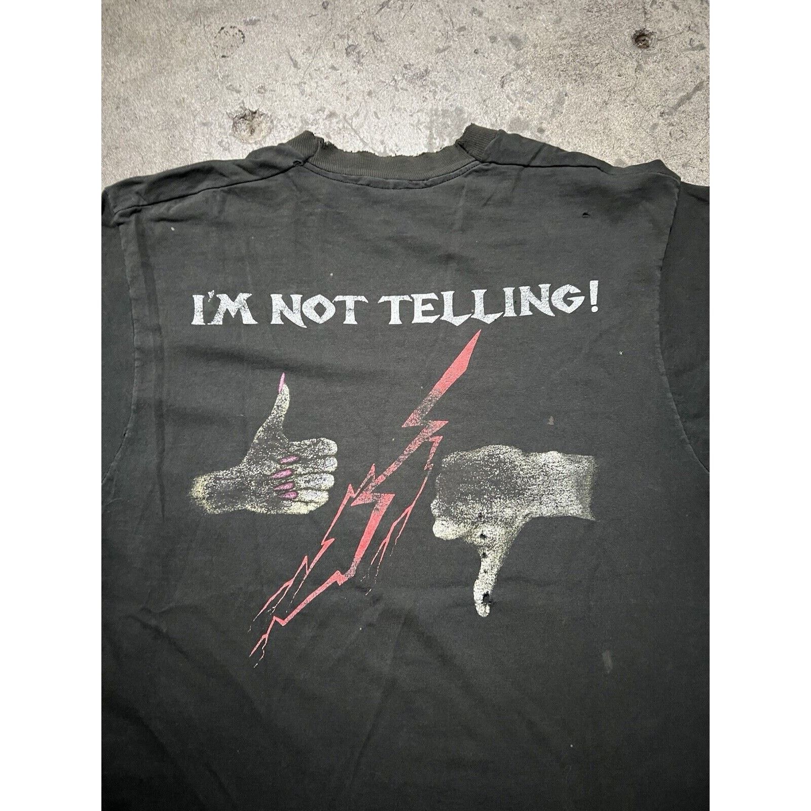 Fruit Of The Loom Vintage accomplice handcuff not telling T-Shirt Distressed Size US L / EU 52-54 / 3 - 4 Thumbnail