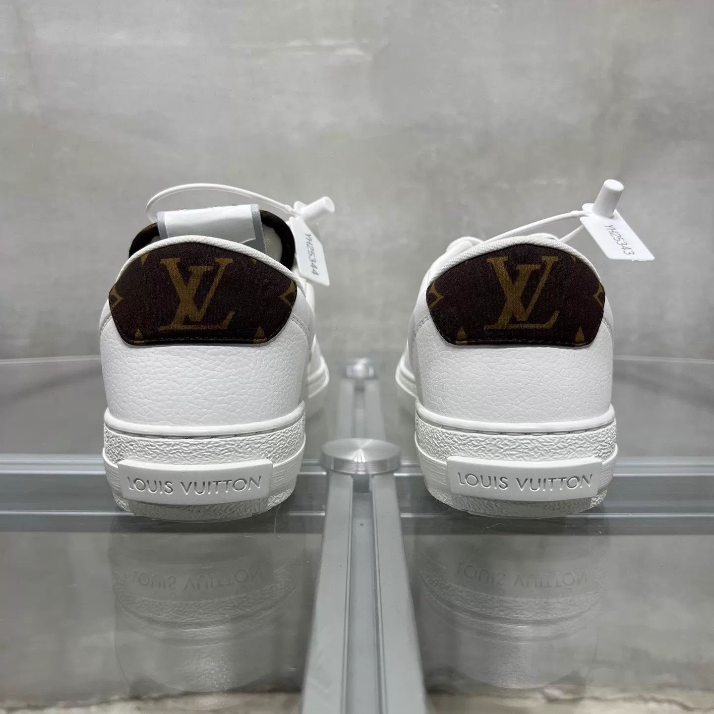 Louis Vuitton LV Charlie White Brown Monogram Sneaker UK4/38 Size US 7.5 / IT 37.5 - 6 Thumbnail