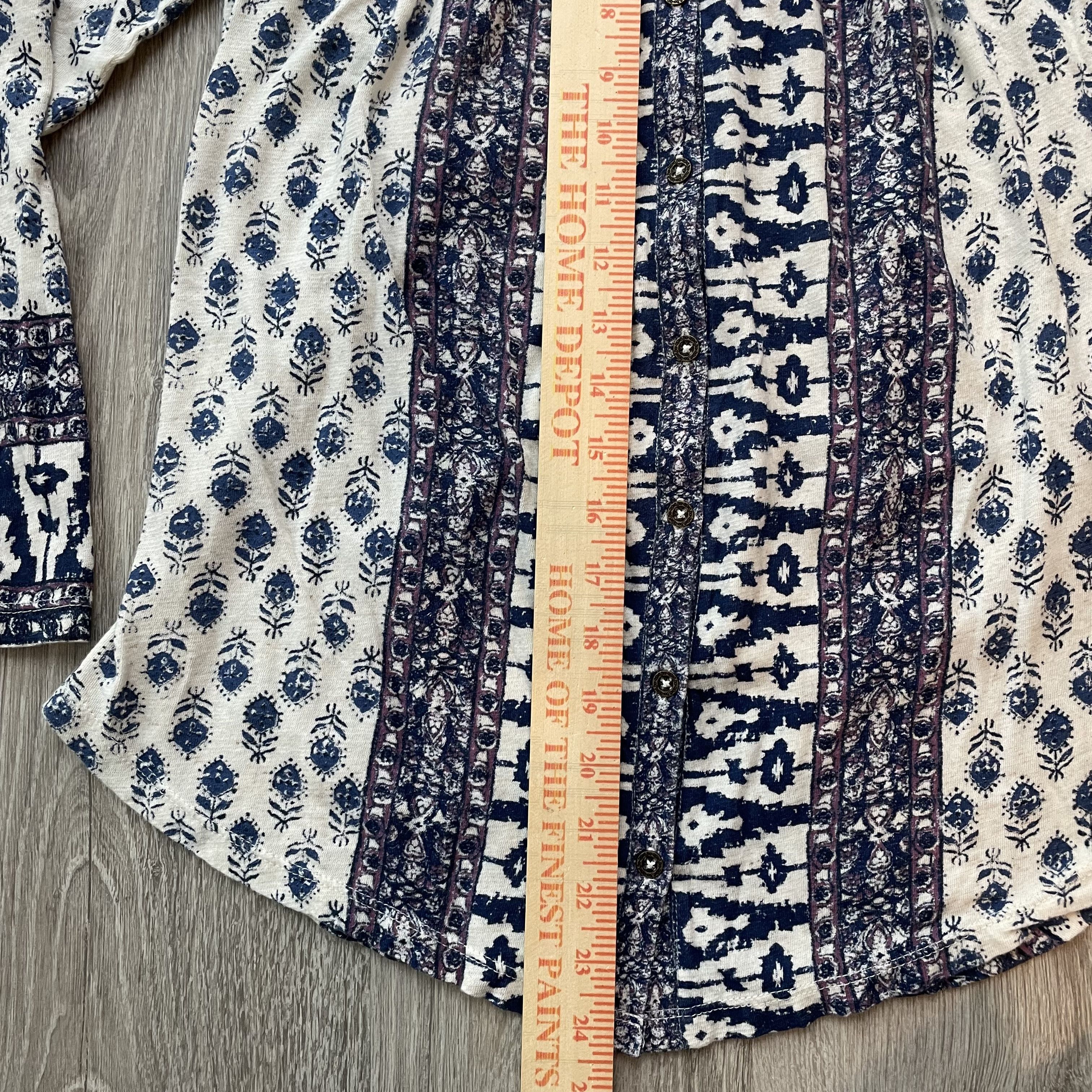 Lucky Brand Lucky Brand Boho Mixed Print Button Up Blouse Blue White S Size S / US 4 / IT 40 - 8 Thumbnail