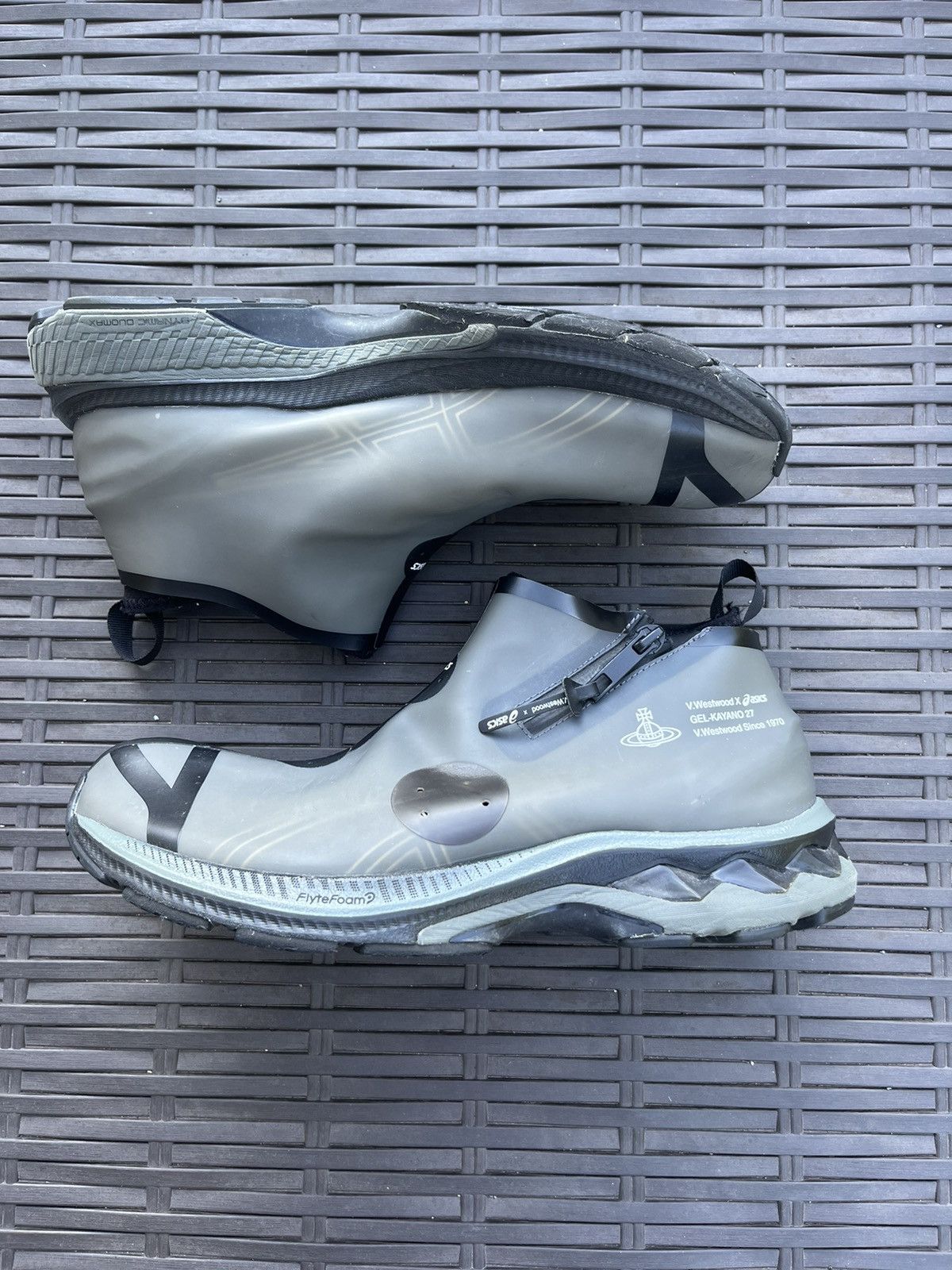 Asics × Vivienne Westwood Asics x Vivienne Westwood Gel-Kayano 27