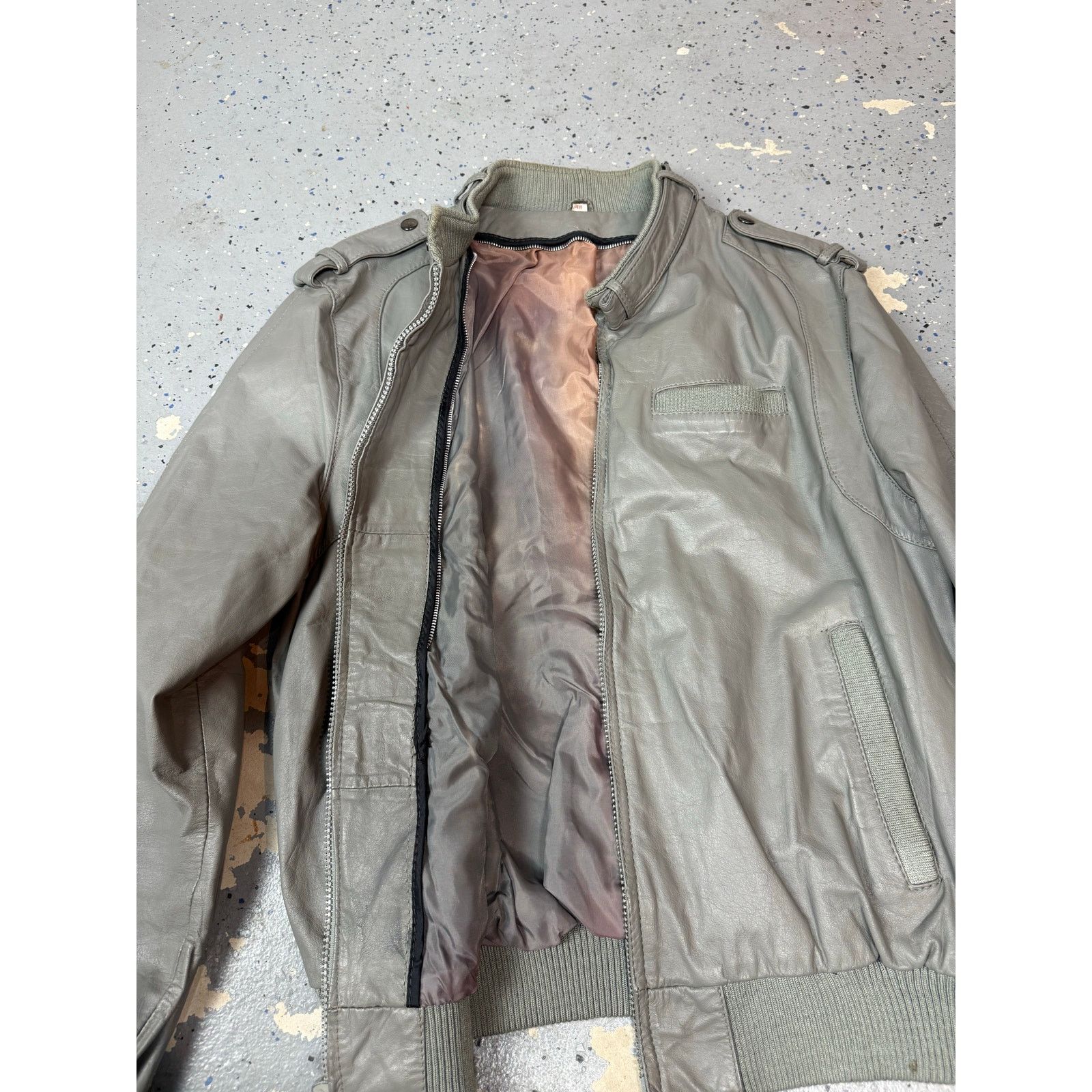 Vintage Vintage European-style café racer leather jacket Size US L / EU 52-54 / 3 - 6 Thumbnail