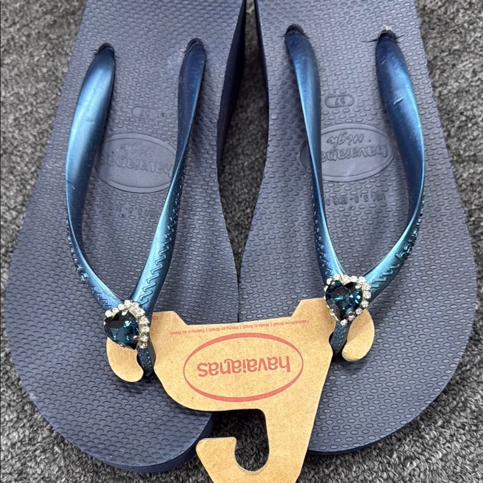 Other NWT Havaianas Navy Flip Flops Sparkling Heart Size 37 US 7 Size US 7 / IT 37 - 1 Thumbnail