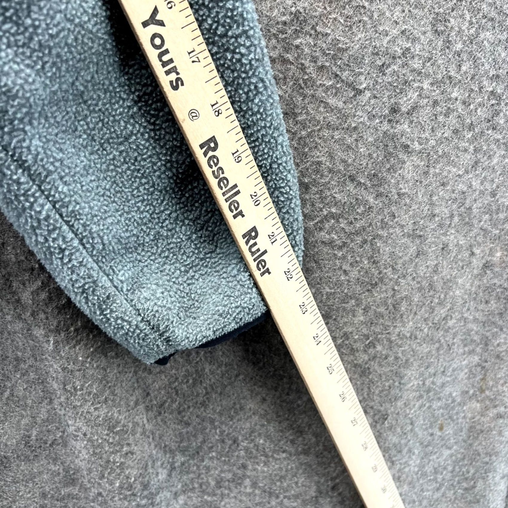 Patagonia Patagonia Synchilla Jacket Mens Small Gray Fleece Logo Outdoor Outdoor Windbreaker Winter Spring Fall Casual Travel Regular Size US S / EU 44-46 / 1 - 6 Thumbnail