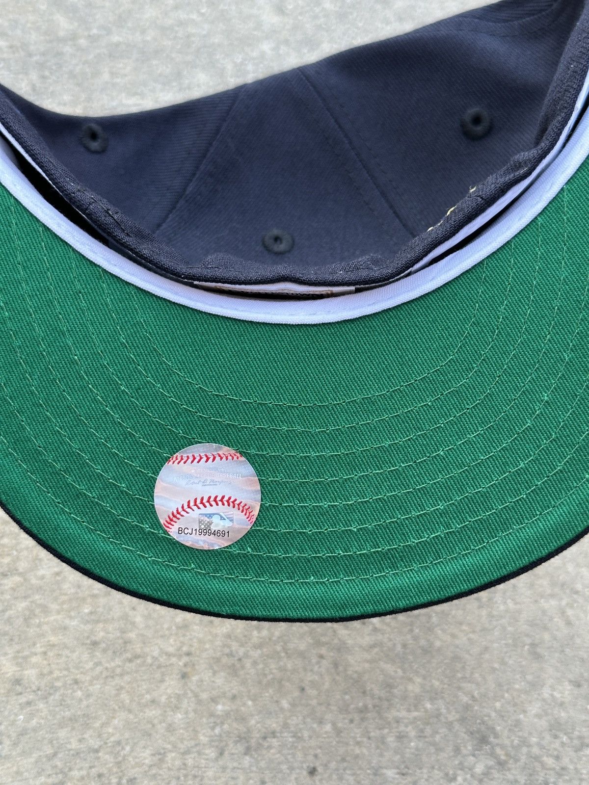 MLB × New Era New York Yankees Script Fitted Hat 7 1/4 NY Size ONE SIZE - 3 Thumbnail